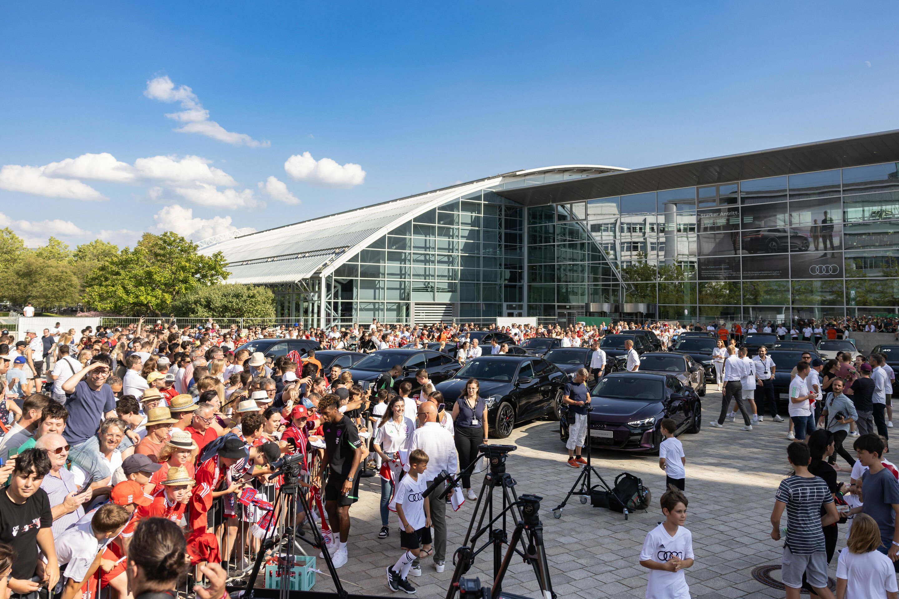 FC Bayern erhält neue Dienstwagen – Audi veräußert Spielerautos