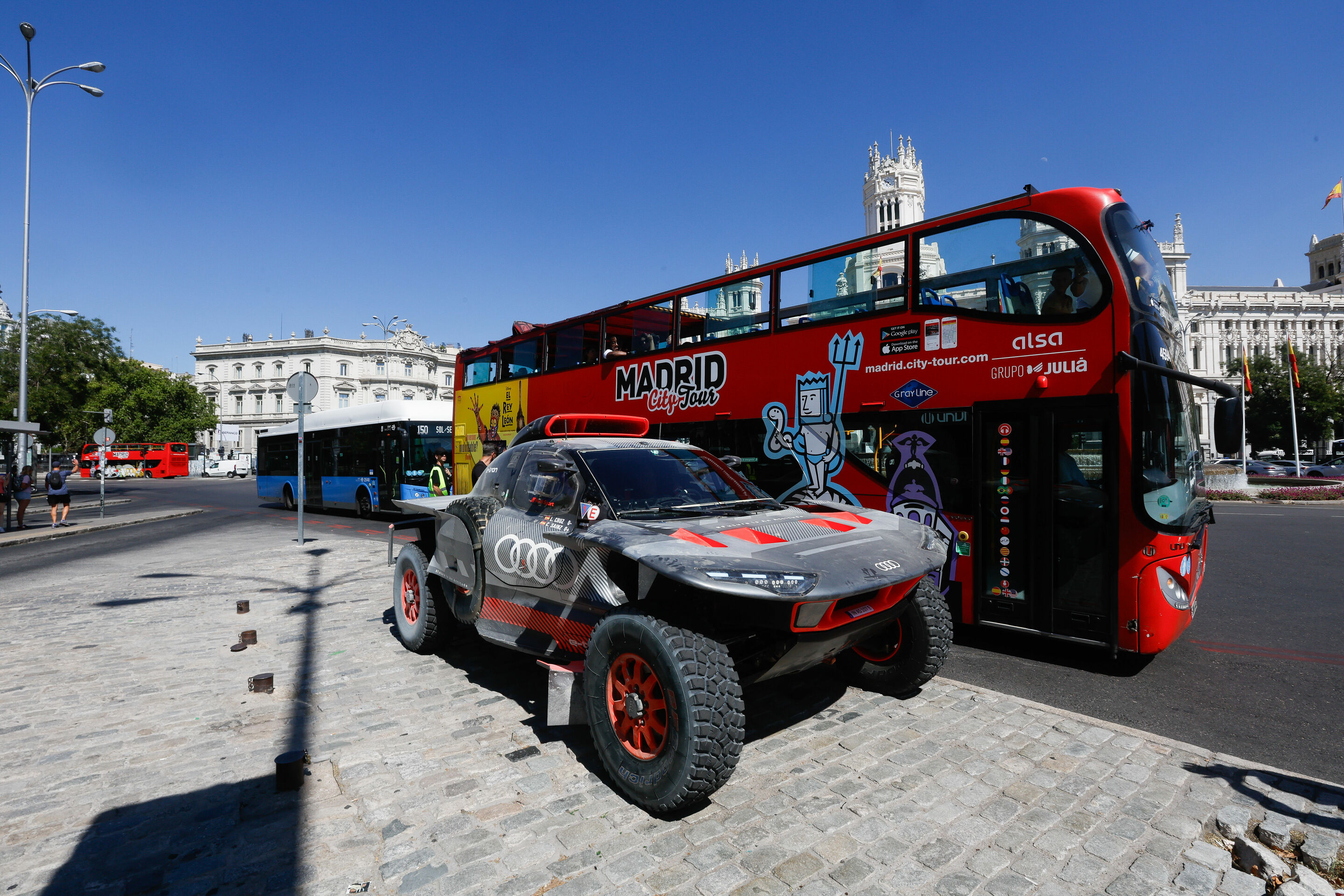 #DakarCityTour 2023: Madrid - Audi RS Q e-tron (Team Audi Sport), Carlos Sainz/Lucas Cruz