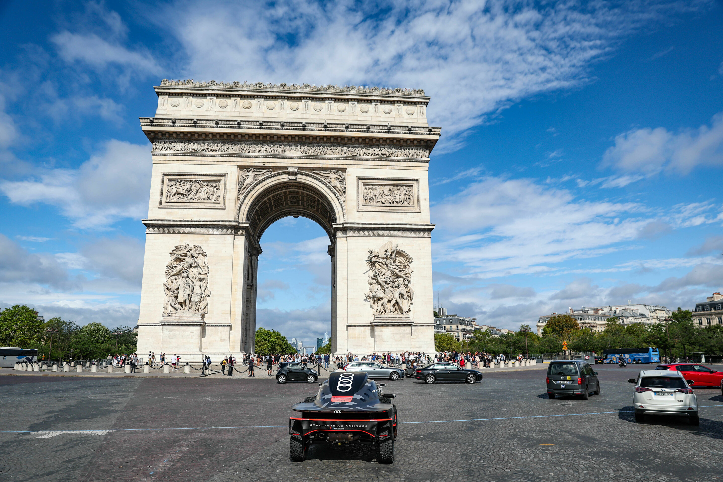 #DakarCityTour 2023: Paris - Audi RS Q e-tron (Team Audi Sport), Stéphane Peterhansel/Edouard Boulanger