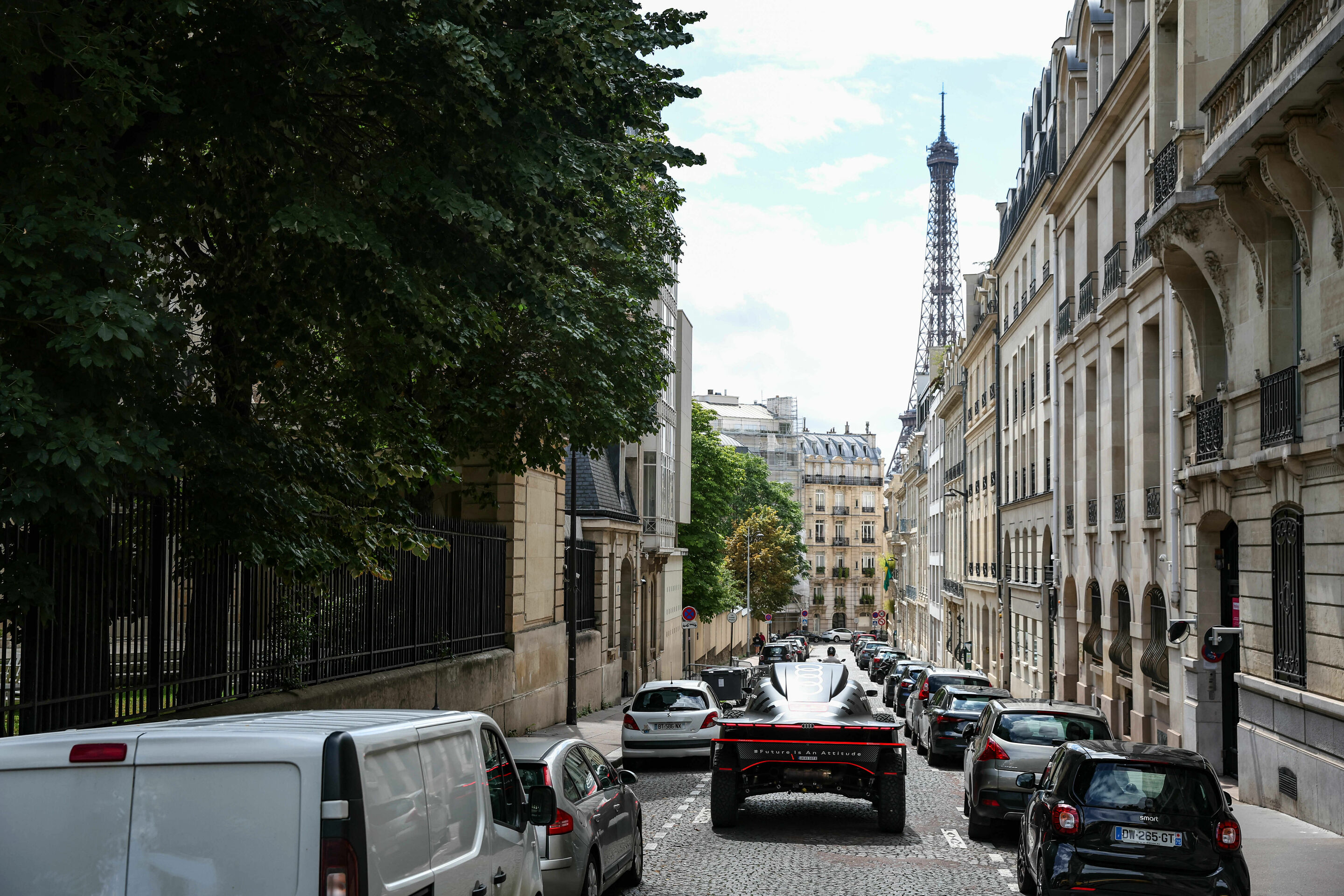 #DakarCityTour 2023: Paris - Audi RS Q e-tron (Team Audi Sport), Stéphane Peterhansel/Edouard Boulanger