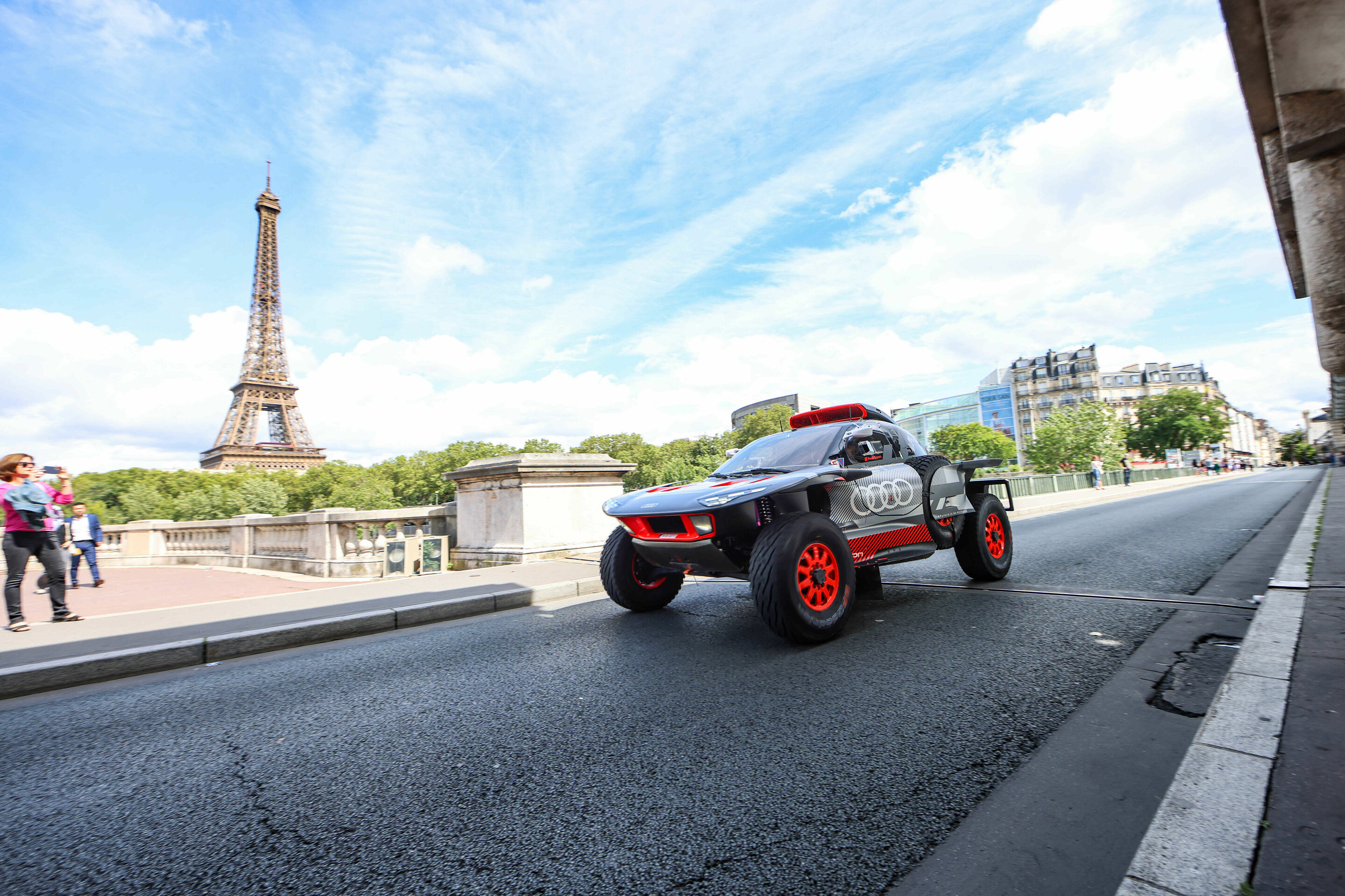 #DakarCityTour 2023: Paris - Audi RS Q e-tron (Team Audi Sport), Stéphane Peterhansel/Edouard Boulanger