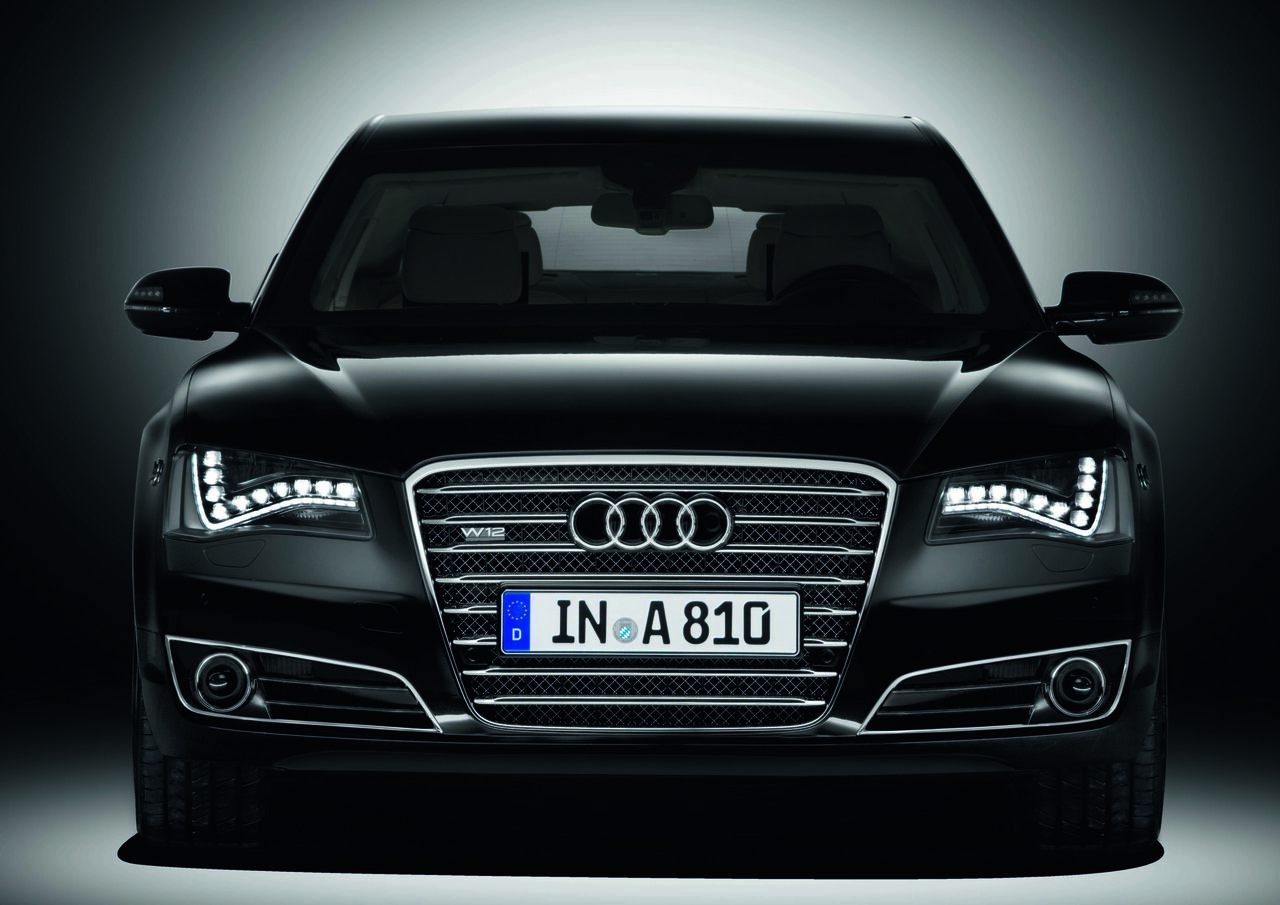 Audi A8 (D3) 4.2 AT 4WD