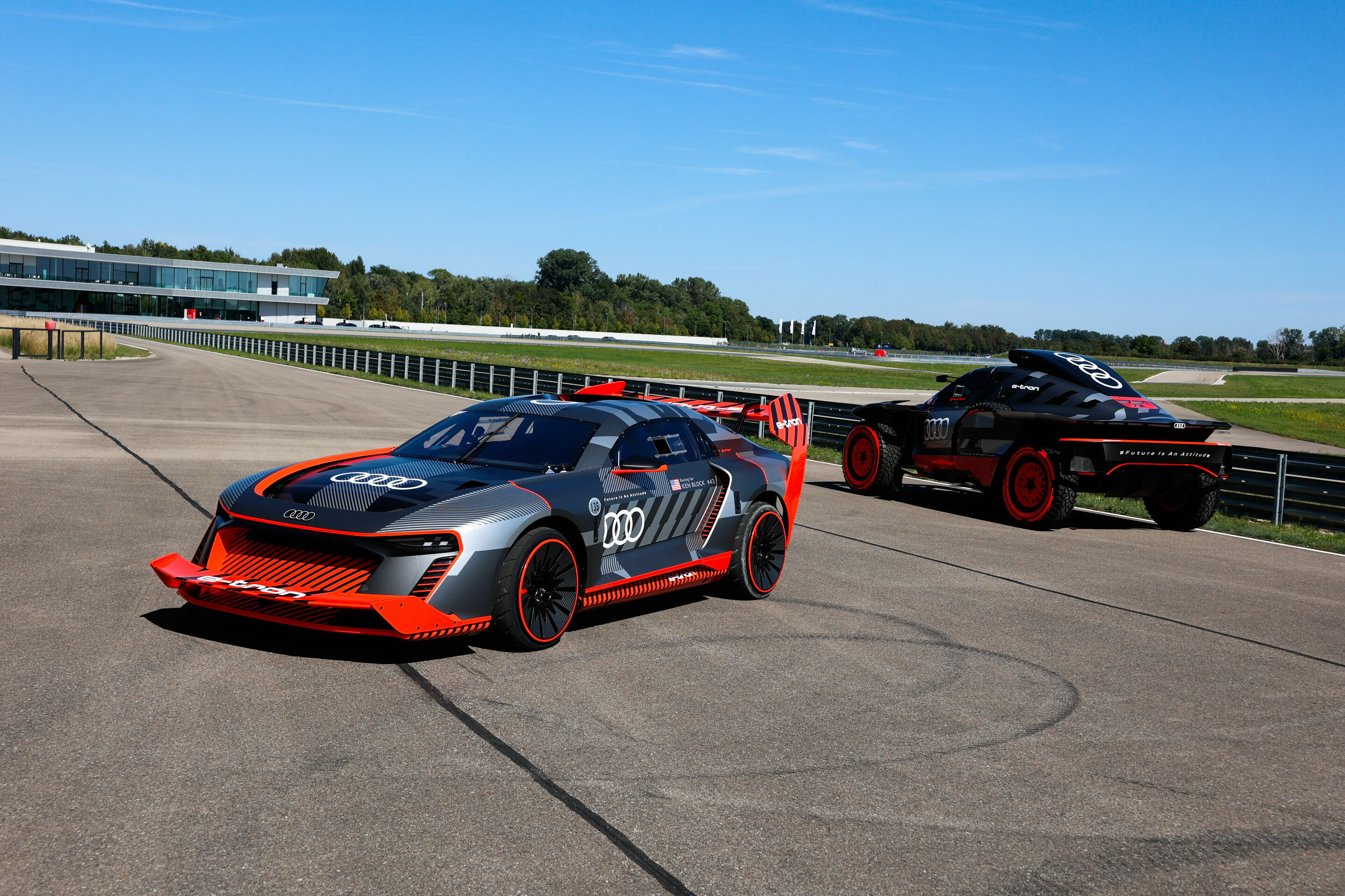 e-tron on track 2023 - Audi S1 e-tron quattro Hoonitron, Audi RS Q e-tron