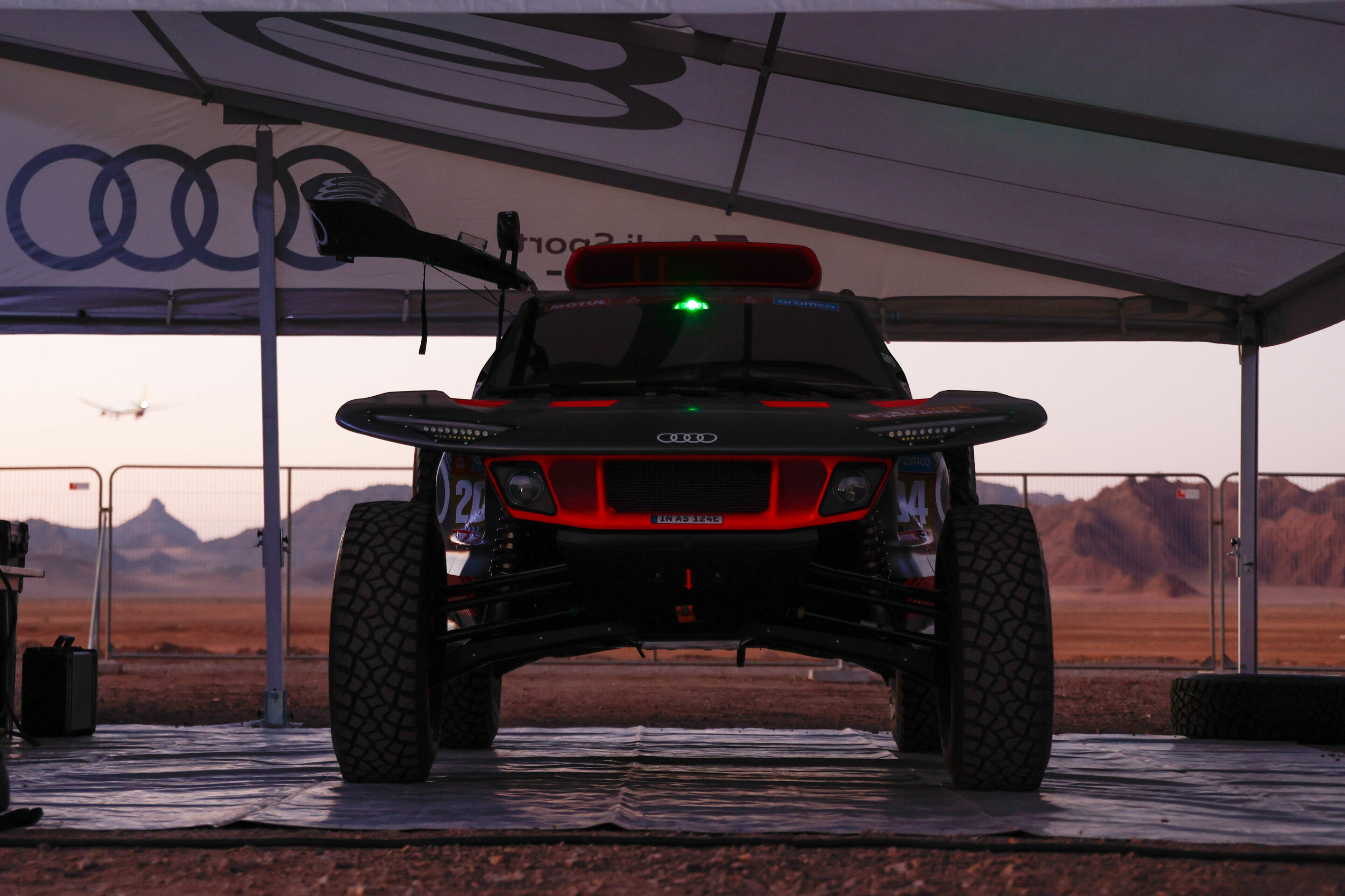 Dakar Rally 2024 - Audi RS Q e-tron #204 (Team Audi Sport), Carlos Sainz/Lucas Cruz