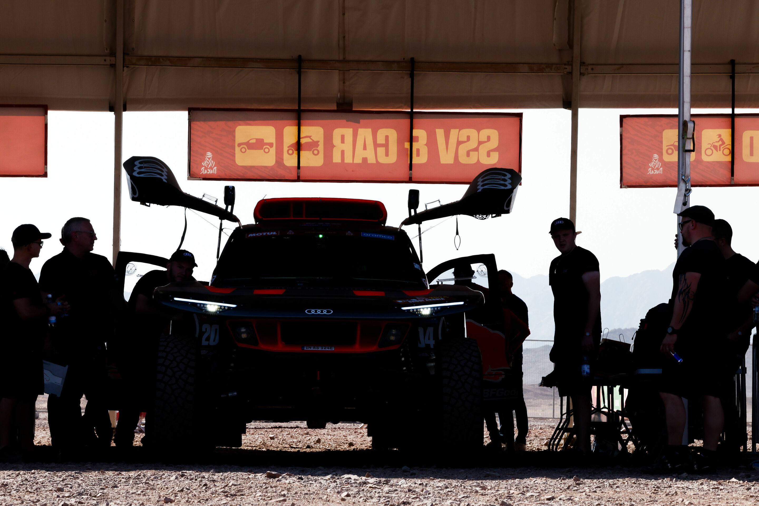 Dakar Rally 2024 - Audi RS Q e-tron #204 (Team Audi Sport), Carlos Sainz/Lucas Cruz