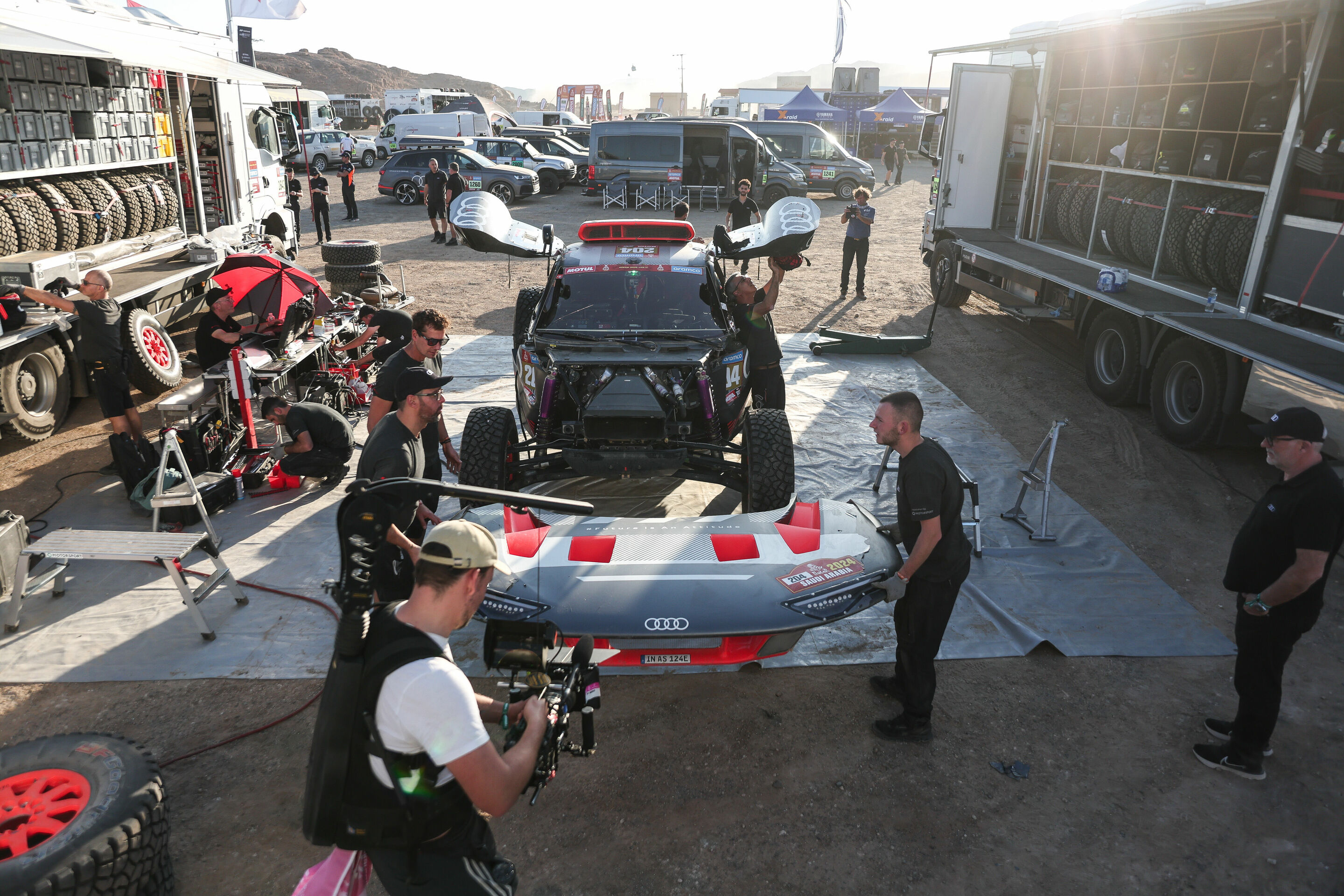 Rallye Dakar 2024 - Audi RS Q e-tron #204 (Team Audi Sport), Carlos Sainz/Lucas Cruz