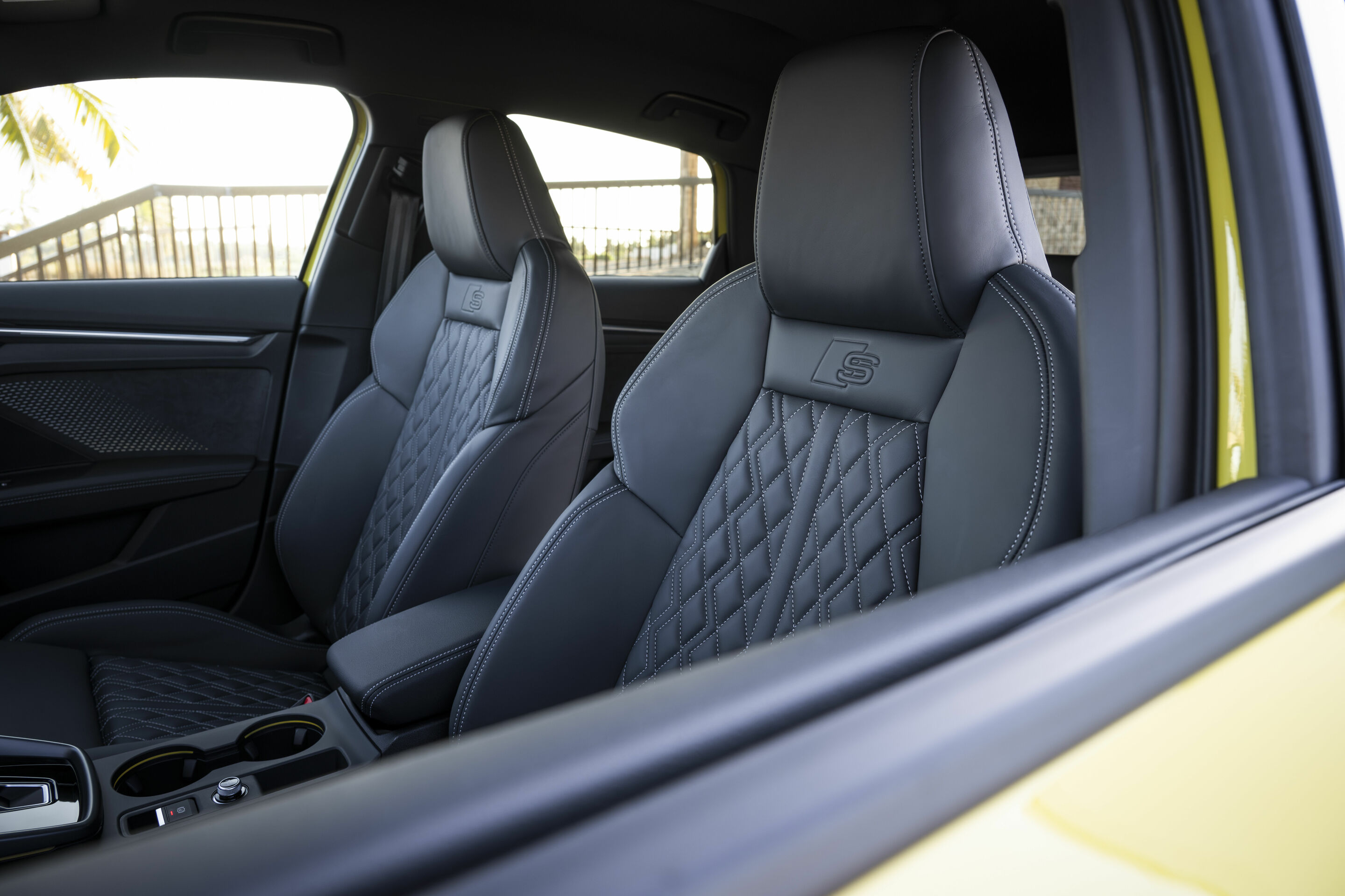 Audi A3 allstreet - Innenaufnahme, 
Farbe: Pythongelb