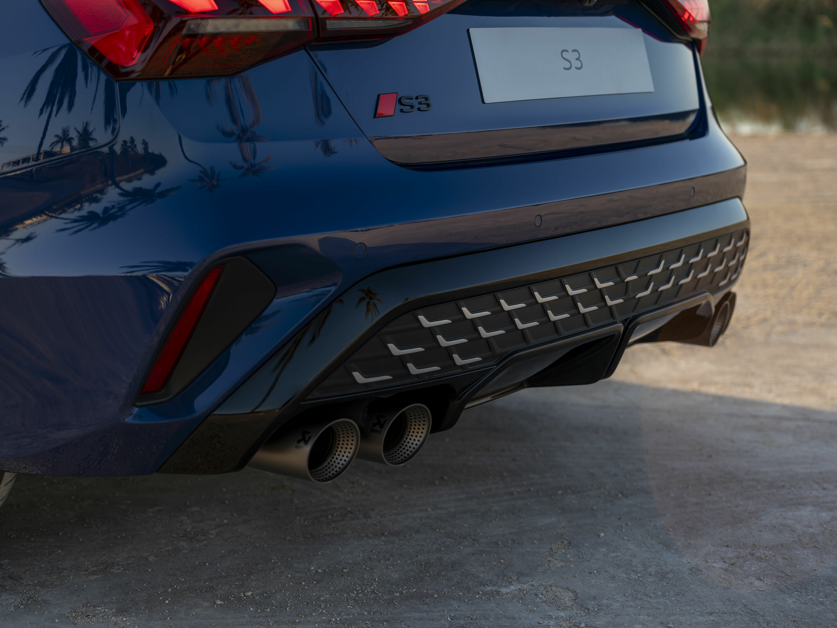 Audi S3 Limousine - Detail,
Farbe: Ascariblau Metallic