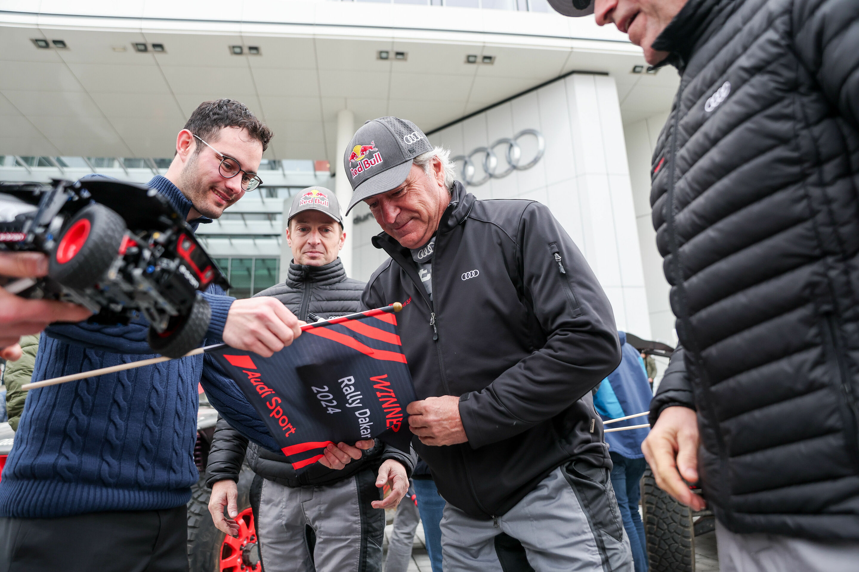 Celebrations Dakar Rally 2024 - Carlos Sainz