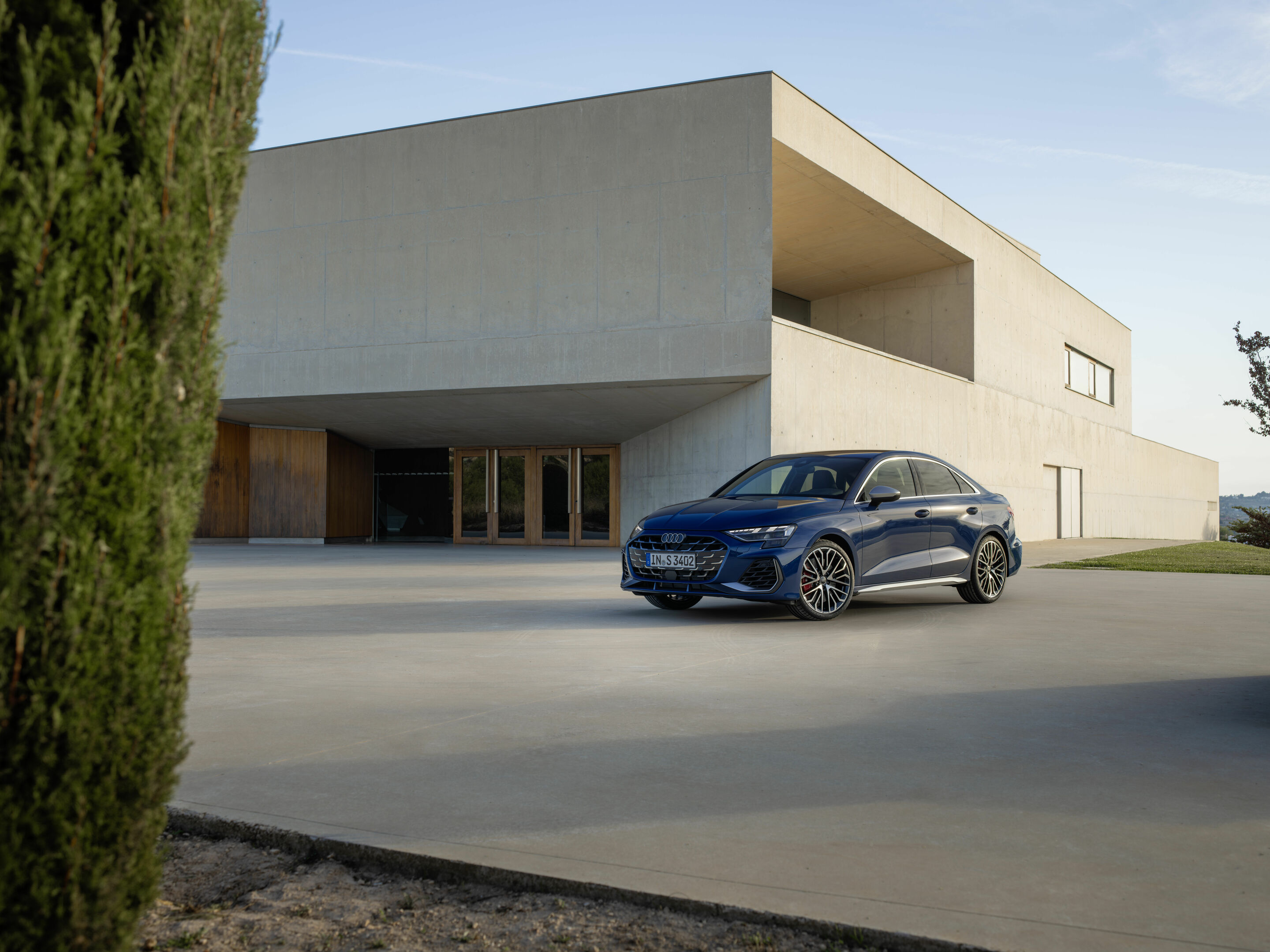 Audi S3 Limousine - Standaufnahme,
Farbe: Ascariblau Metallic