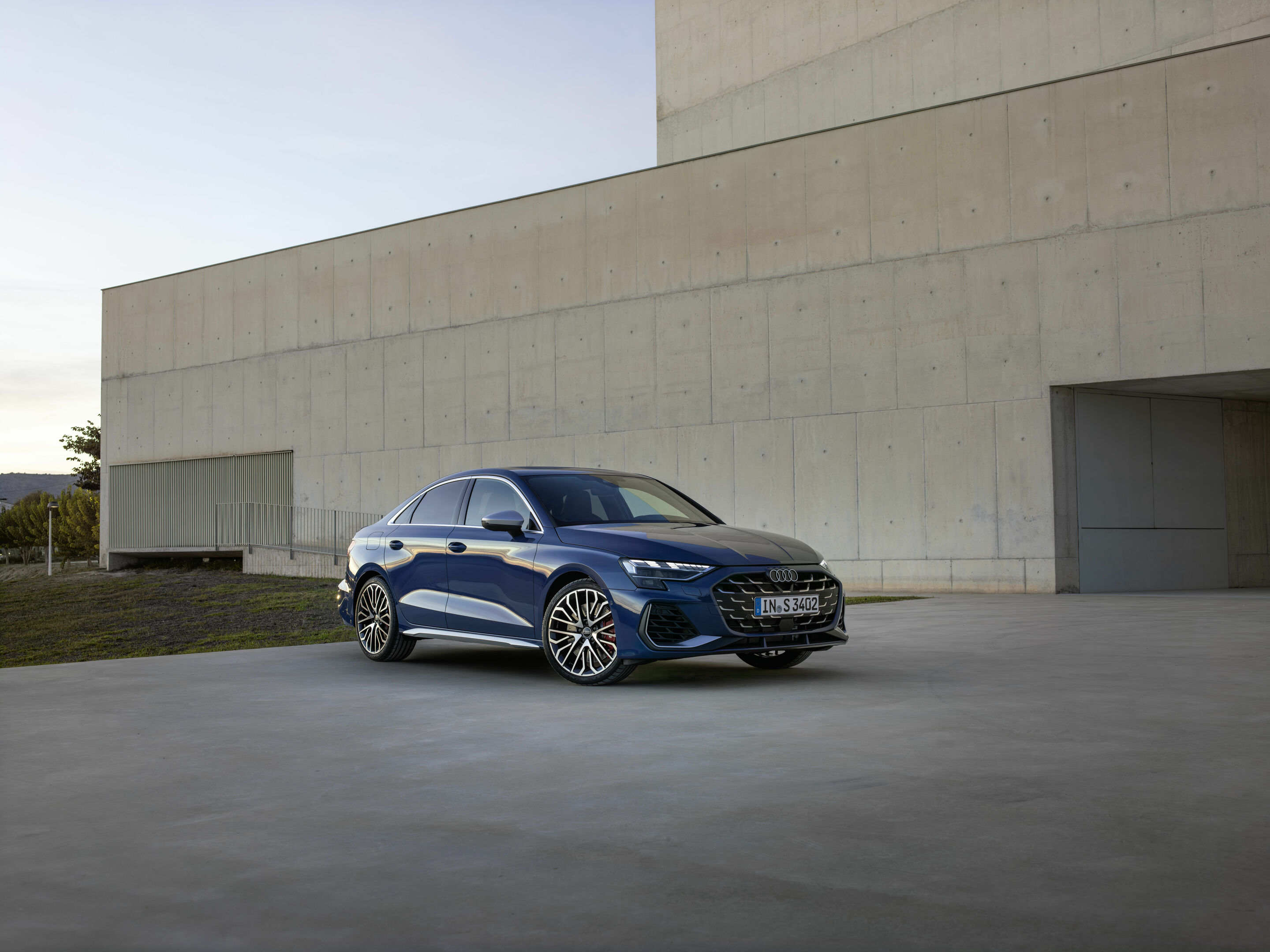 Audi S3 Limousine - Standaufnahme,
Farbe: Ascariblau Metallic