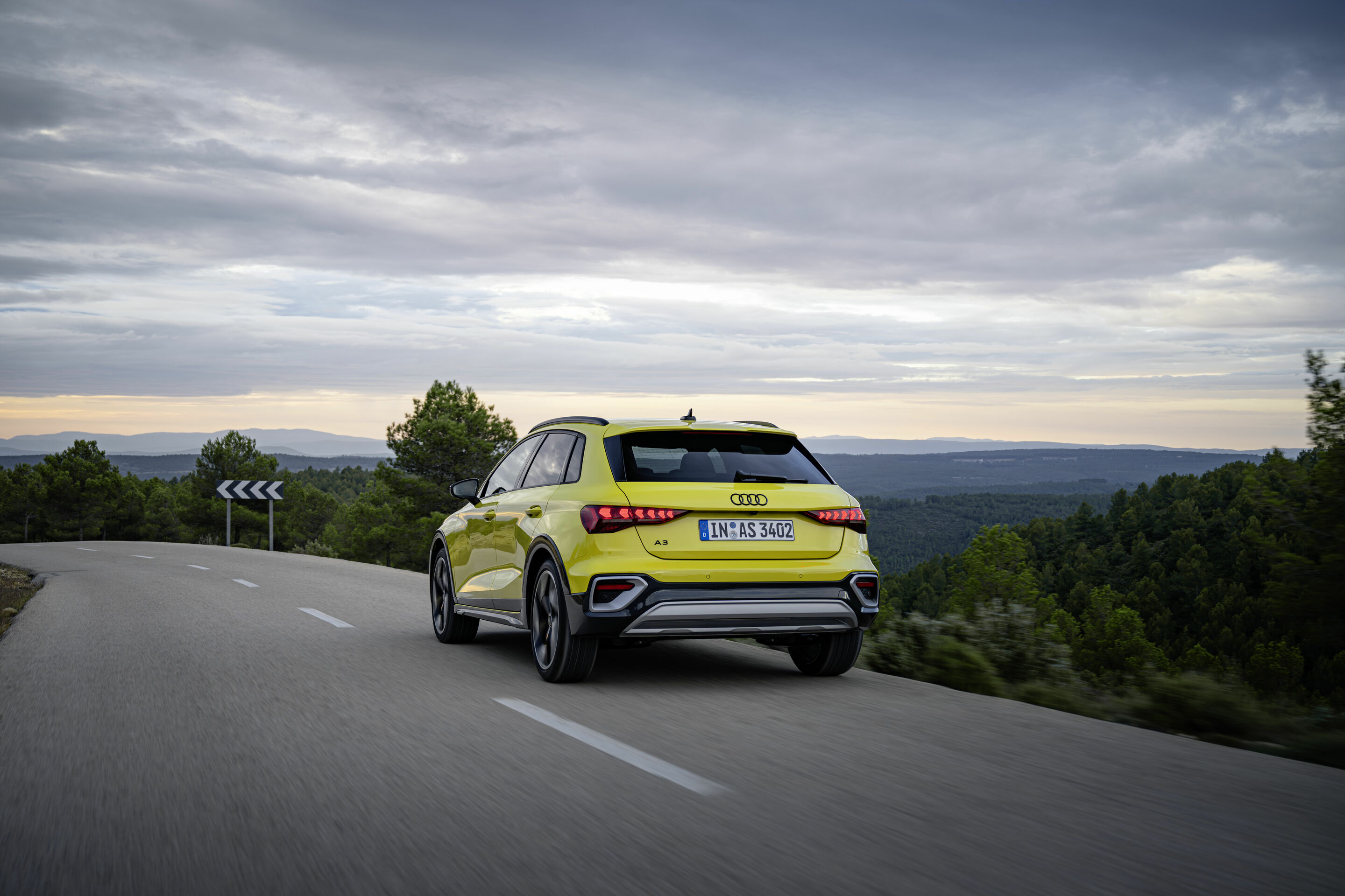 Audi A3 allstreet - Dynamic photo,
Colour: Python yellow