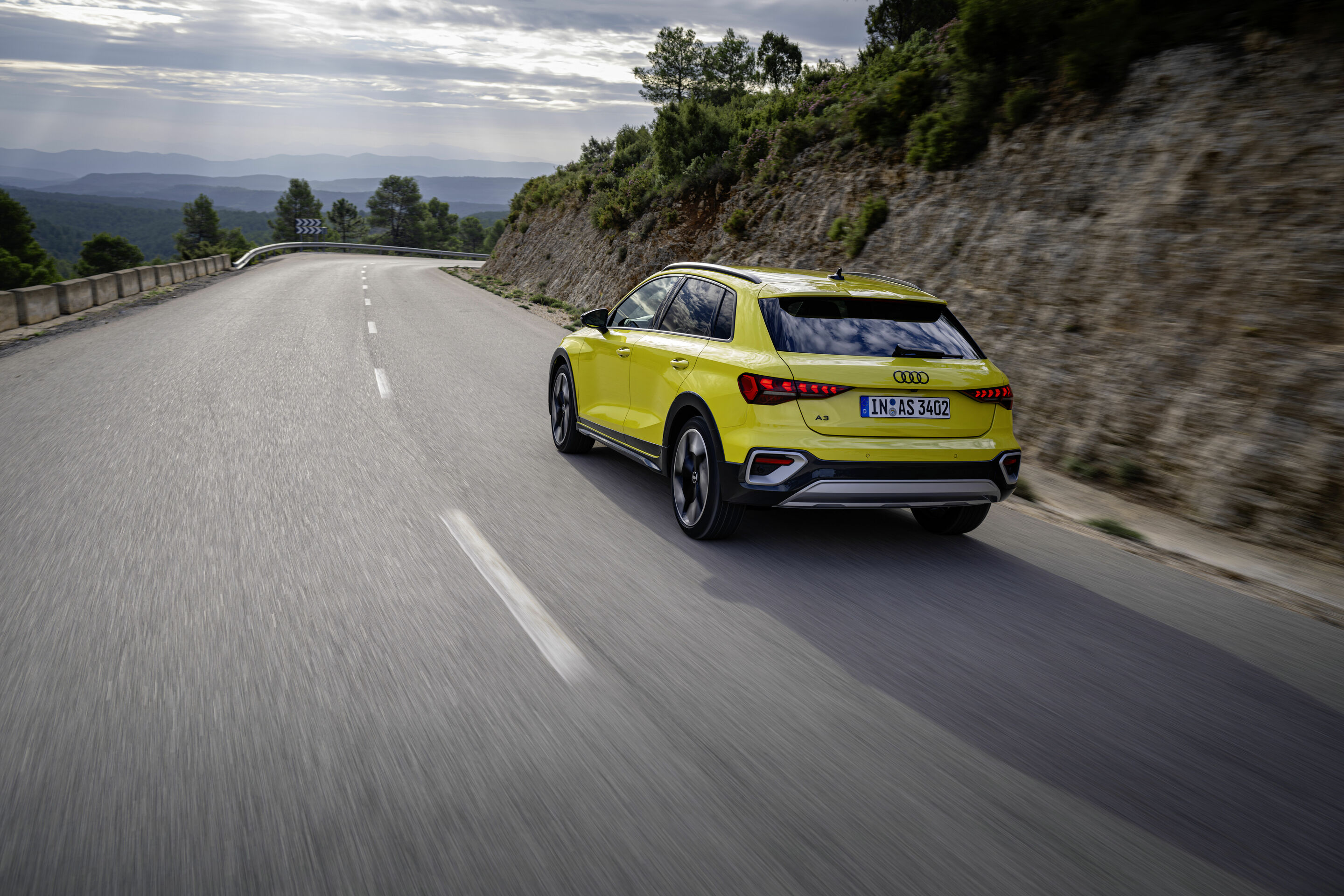 Audi A3 allstreet - Fahraufnahme, 
Farbe: Pythongelb