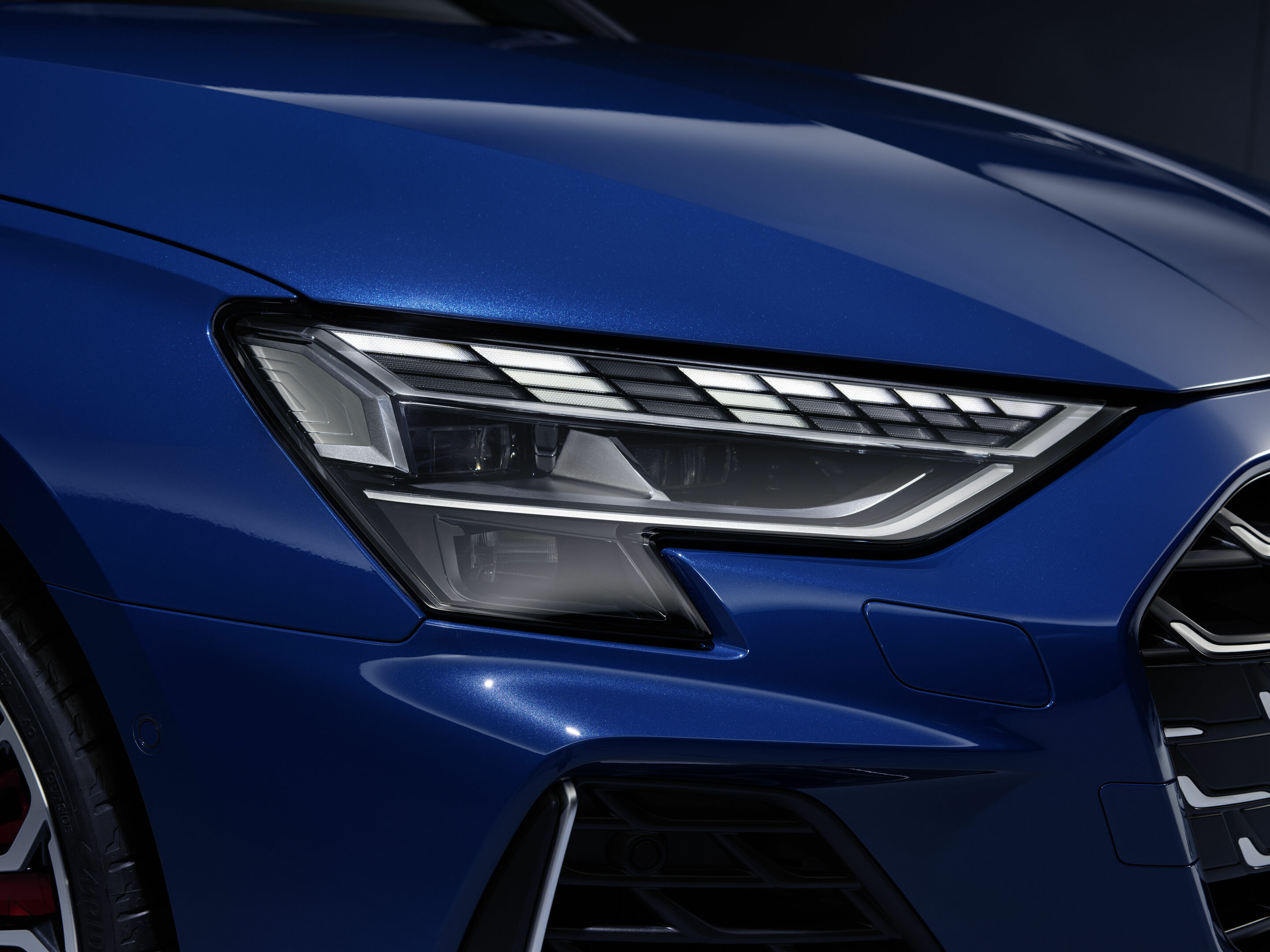 Audi S3 Limousine - Detail,
Farbe: Ascariblau Metallic