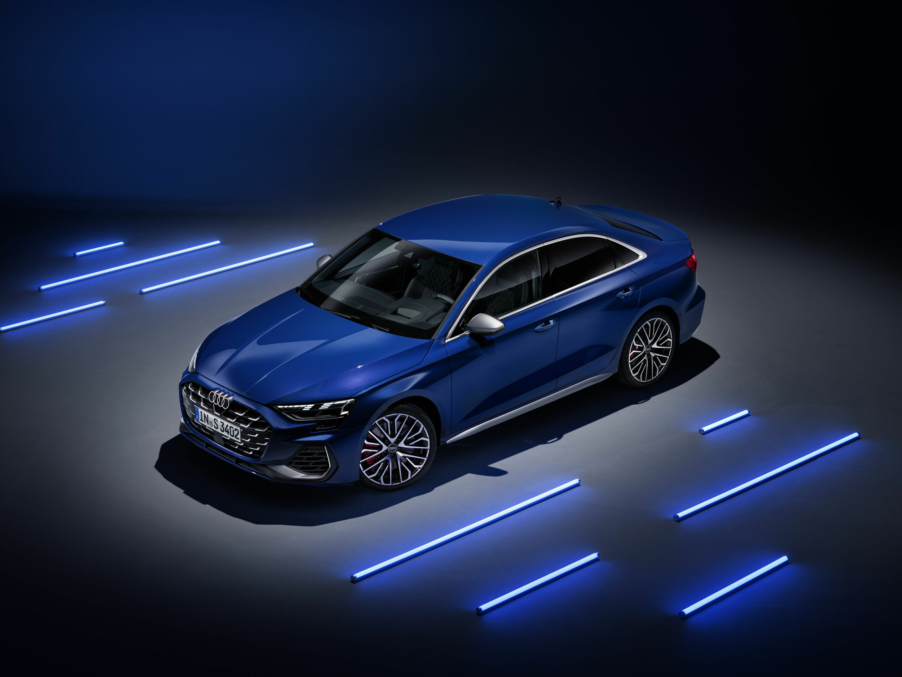 Audi S3 Limousine - Standaufnahme,
Farbe: Ascariblau Metallic