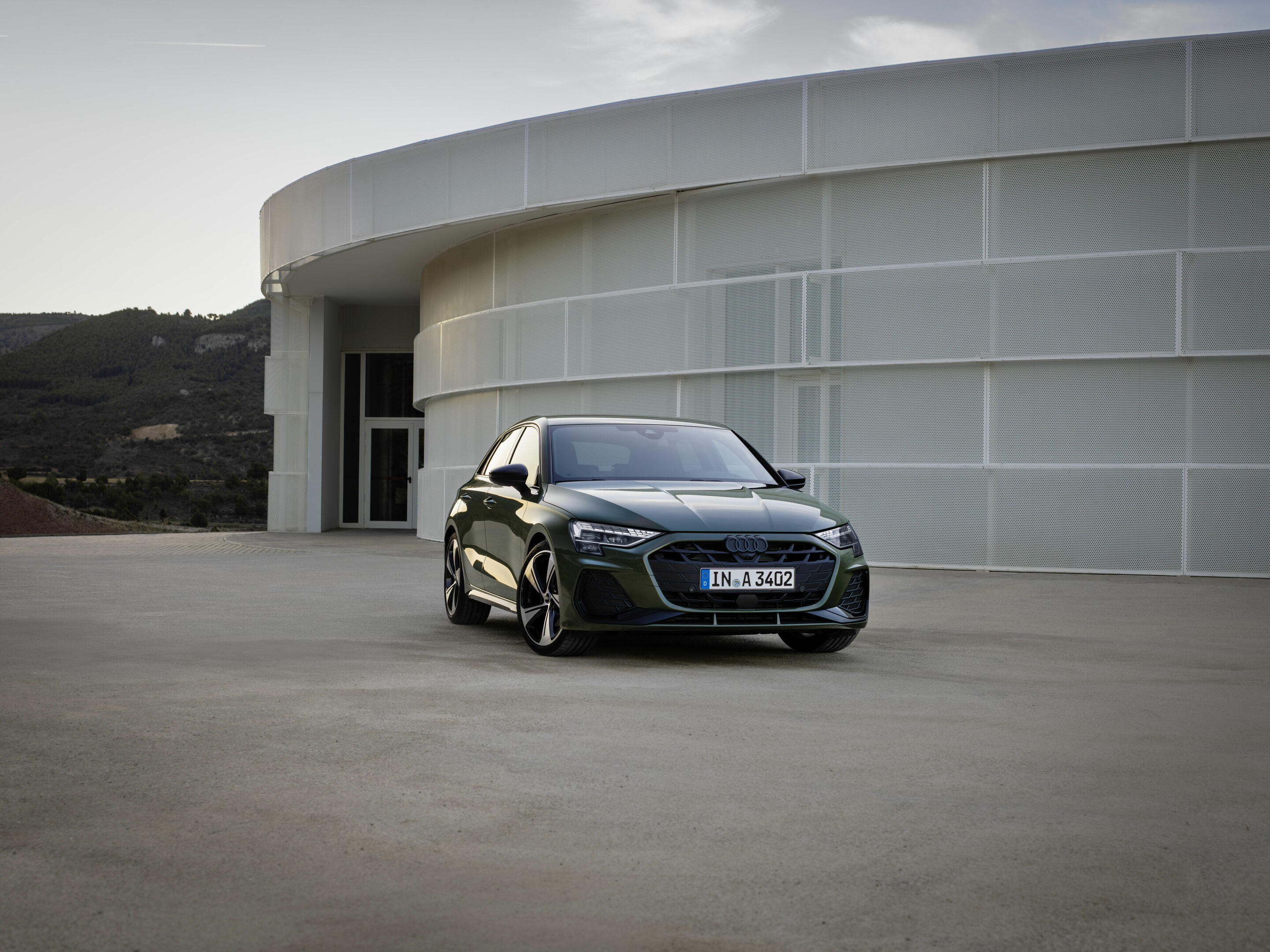 Audi A3 Sportback - Standaufnahme, 
Farbe: Distriktgrün Metallic