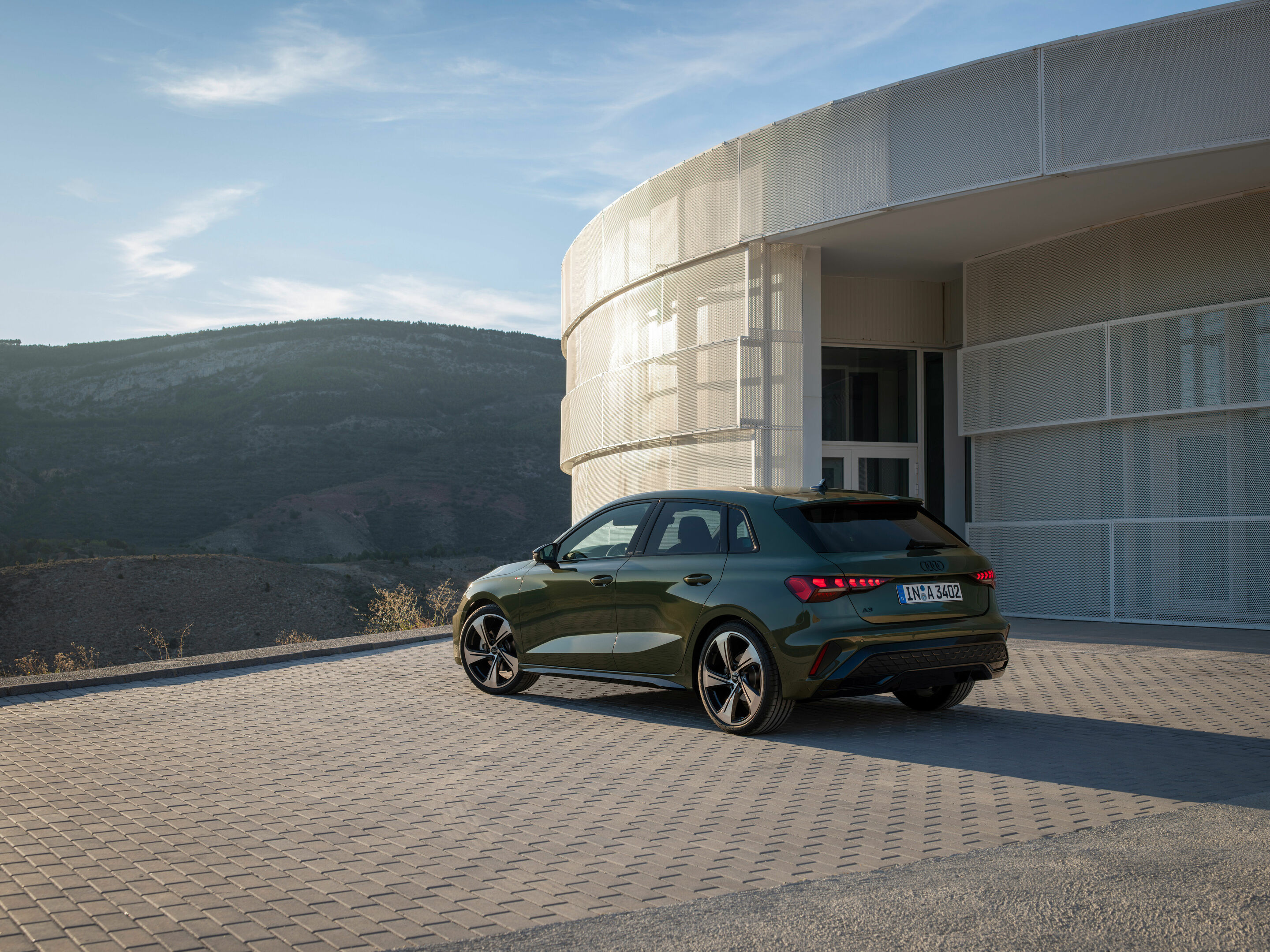 Audi A3 Sportback - Standaufnahme, 
Farbe: Distriktgrün Metallic