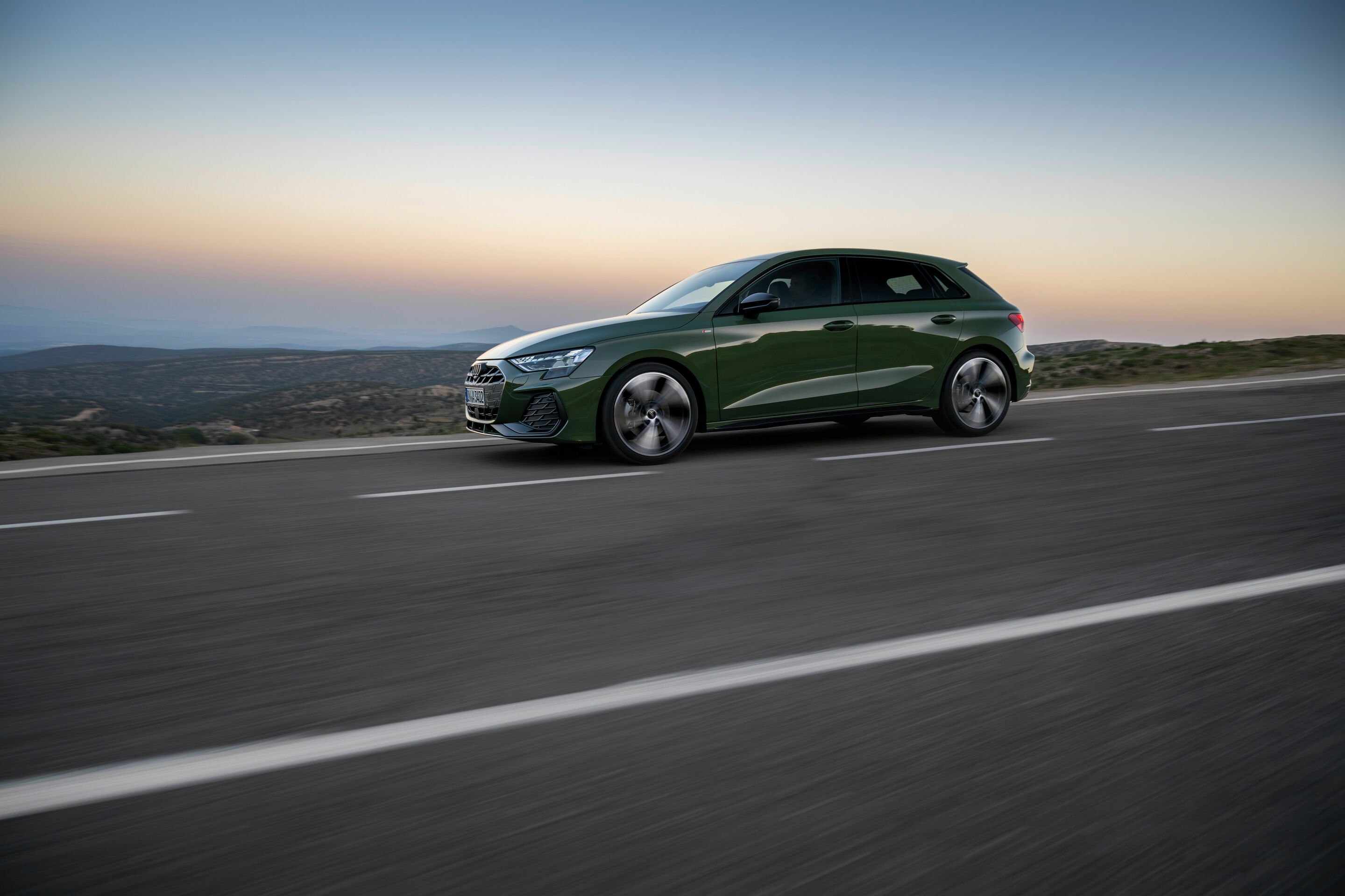 Audi A3 Sportback - Dynamic photo,
Colour: District Green Metallic