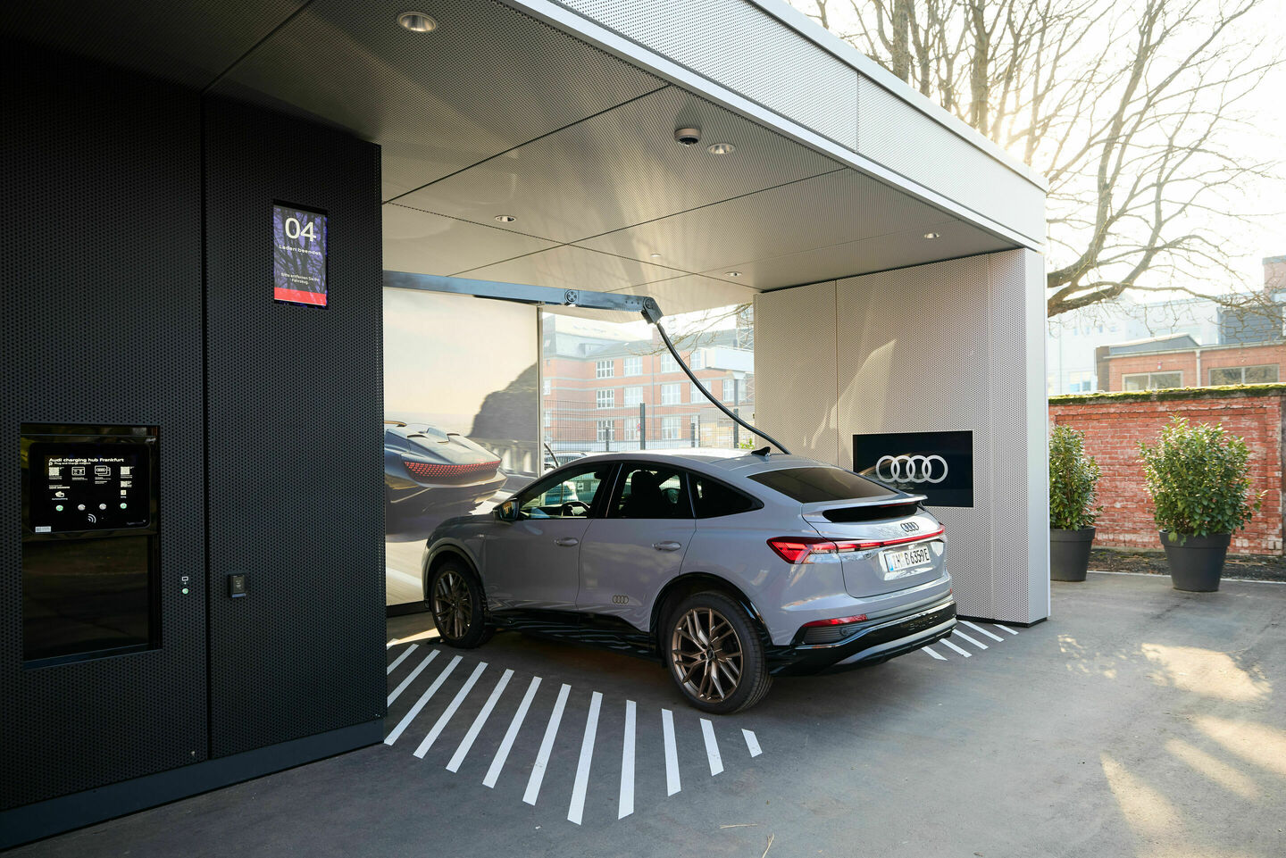 Audi charging hub Frankfurt | Audi MediaCenter