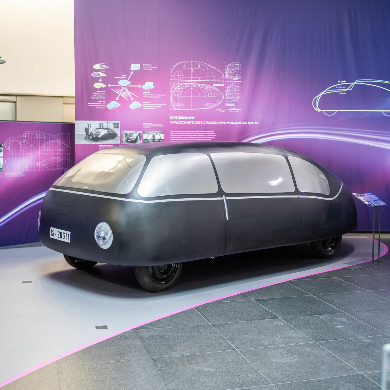 Lectures at the Audi museum mobile: On the history of wind tunnels and the “Göttingen Egg”