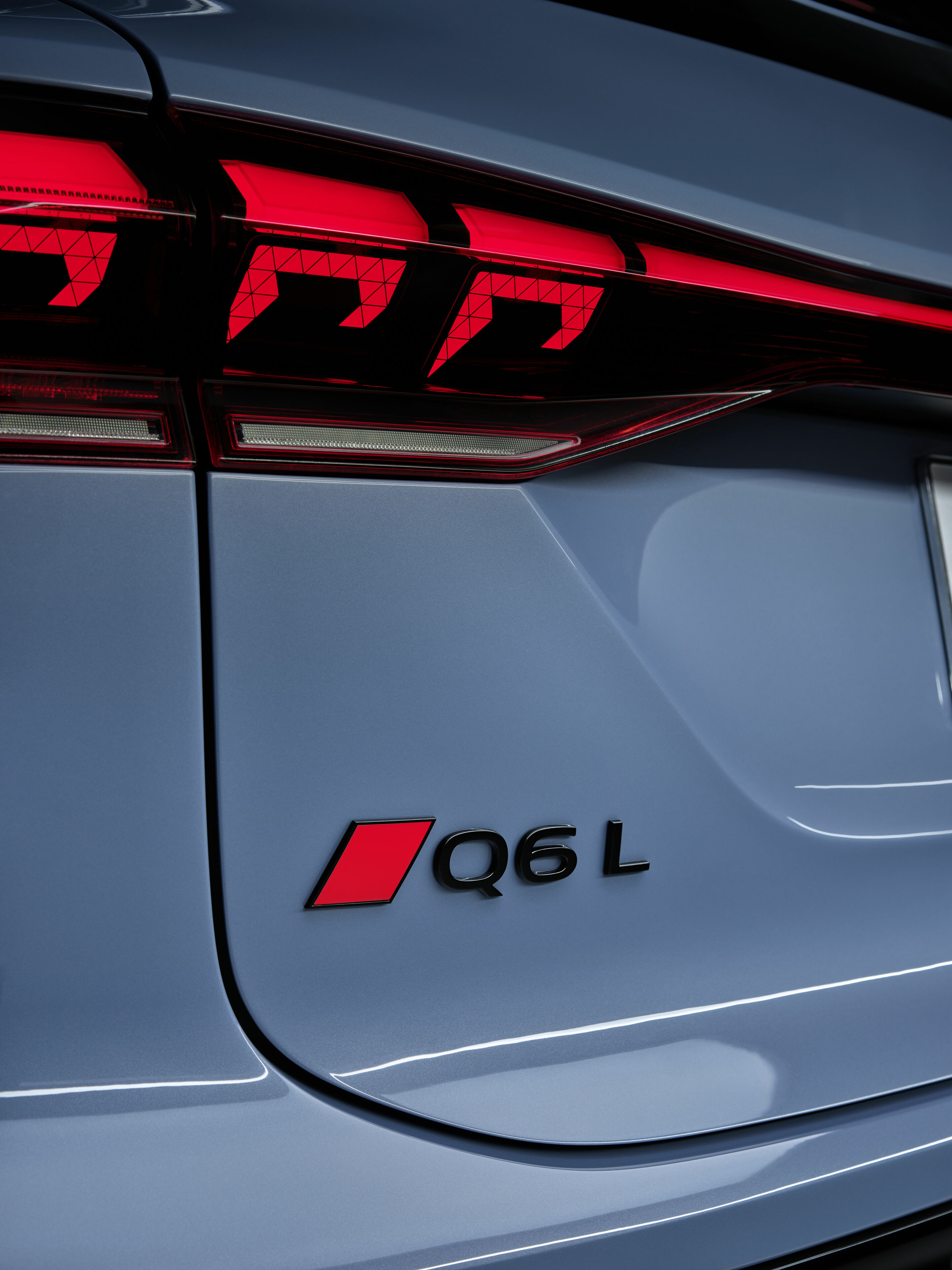 Audi Q6L e-tron - (Exterieur-Modell) Detail,  
Farbe: Lilac Grey