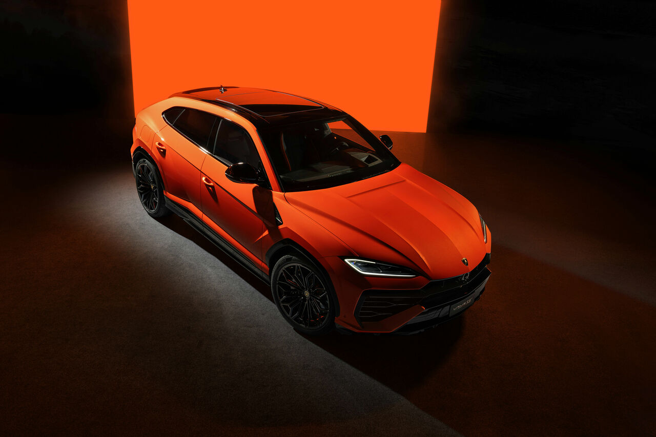 Lamborghini Urus SE Makes World Premiere at Auto China Beijing
