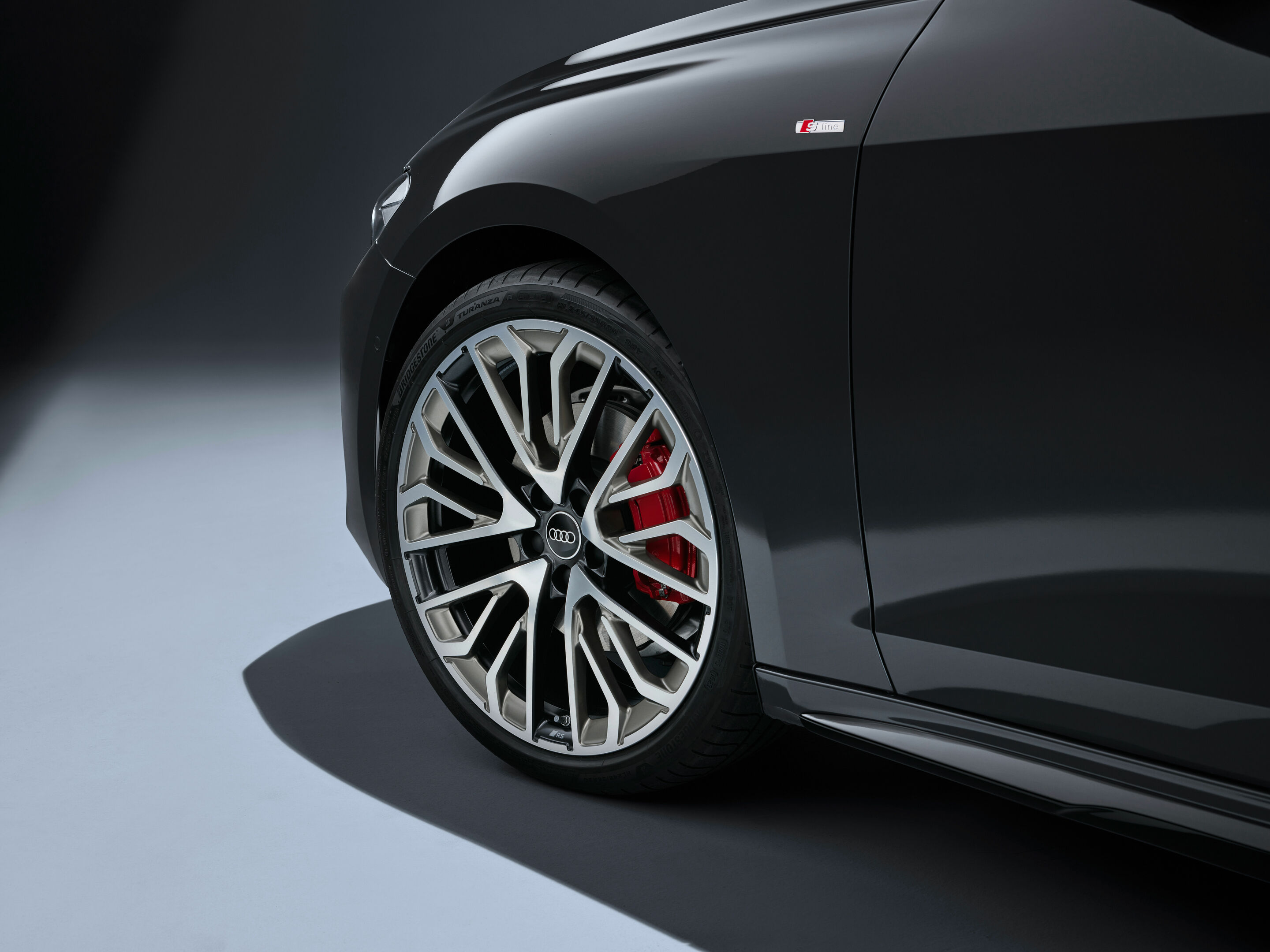 Audi A5 Sedan - Detail,
Colour: Magnet Grey