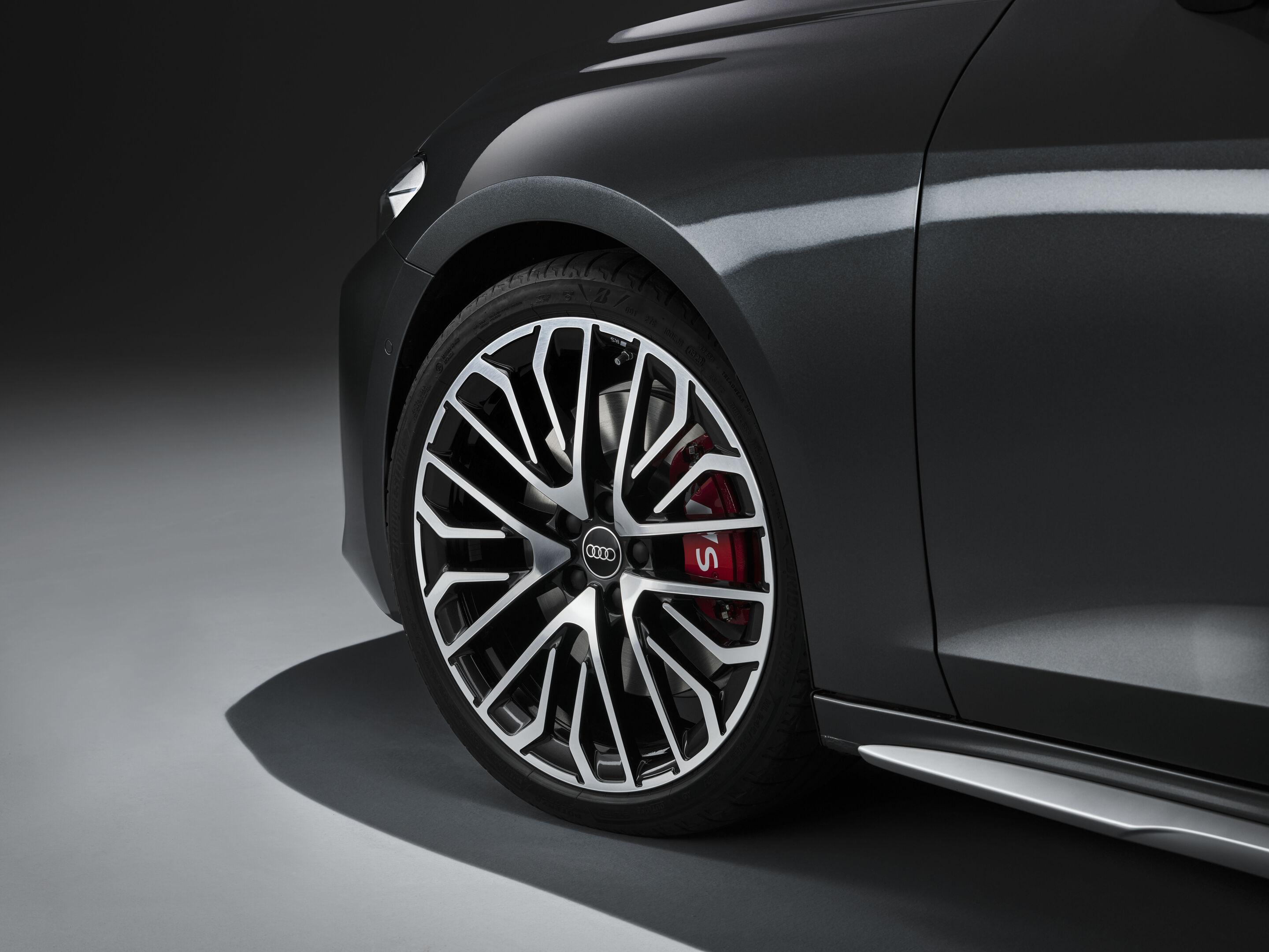 Audi S5 Avant - Detail,
Farbe: Daytonagrau Perleffekt