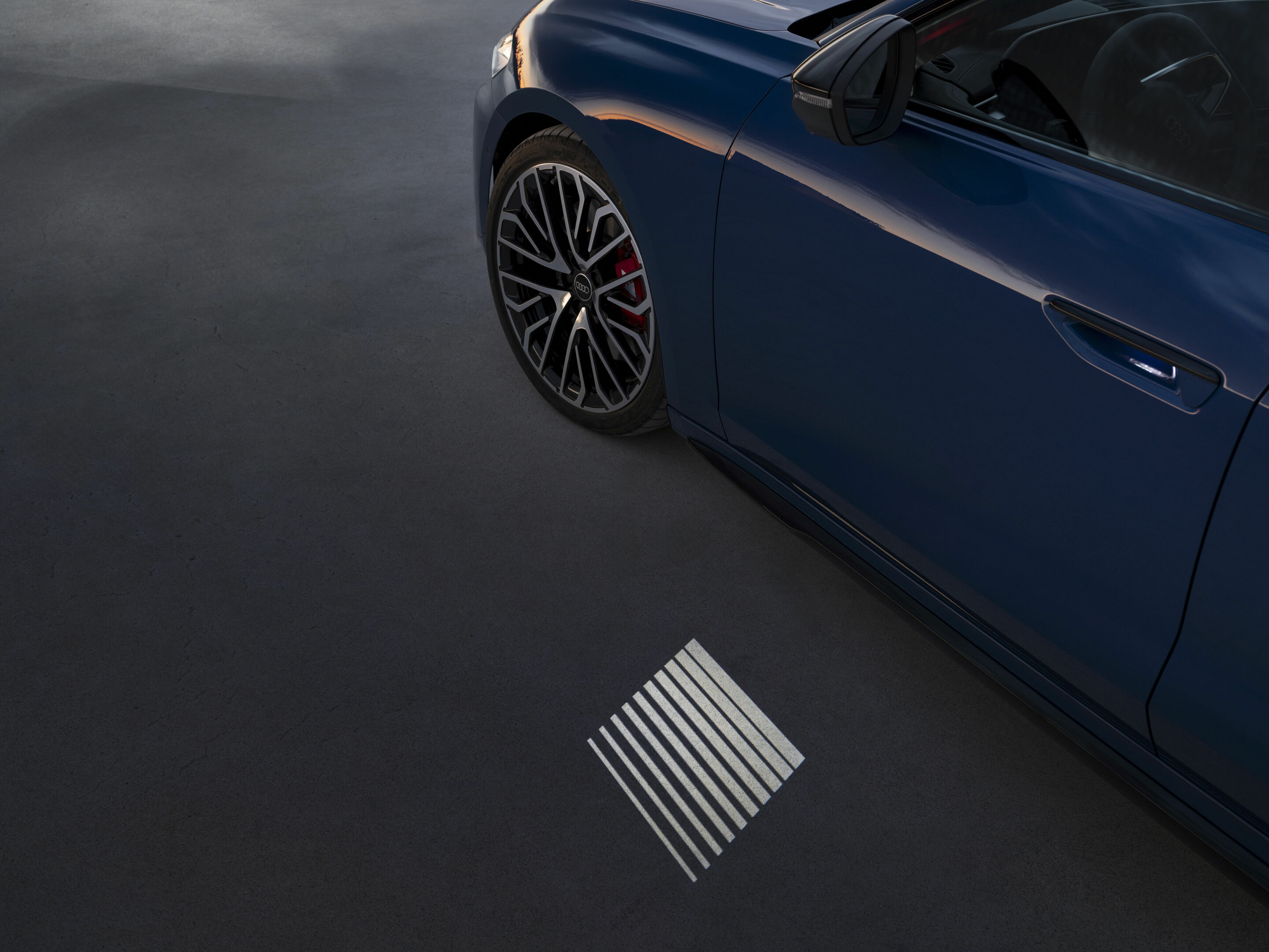 Audi S5 Sedan - Detail,
Colour: Ascari blue metallic