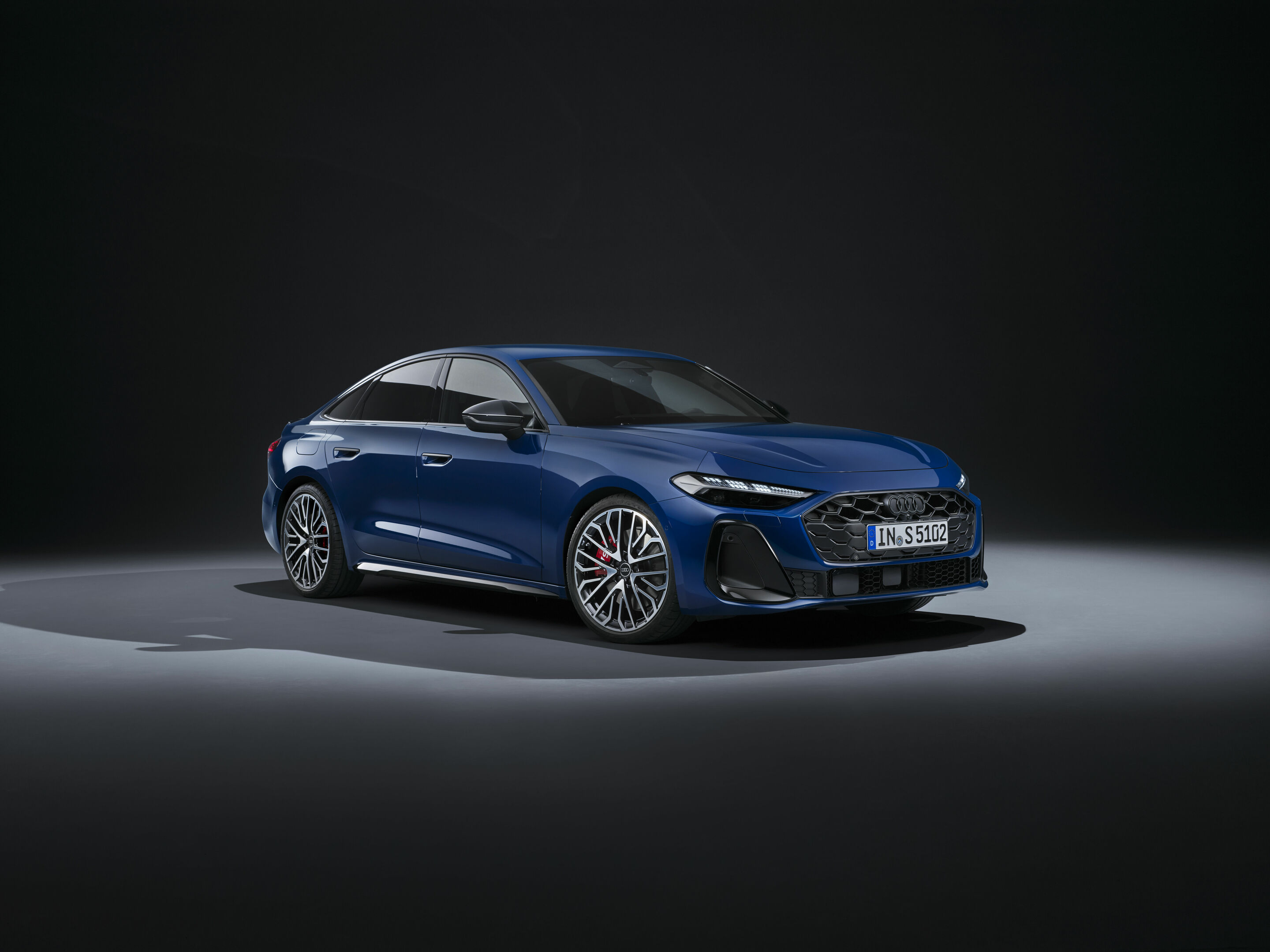 Audi S5 Sedan - Static photo,
Colour: Ascari blue metallic