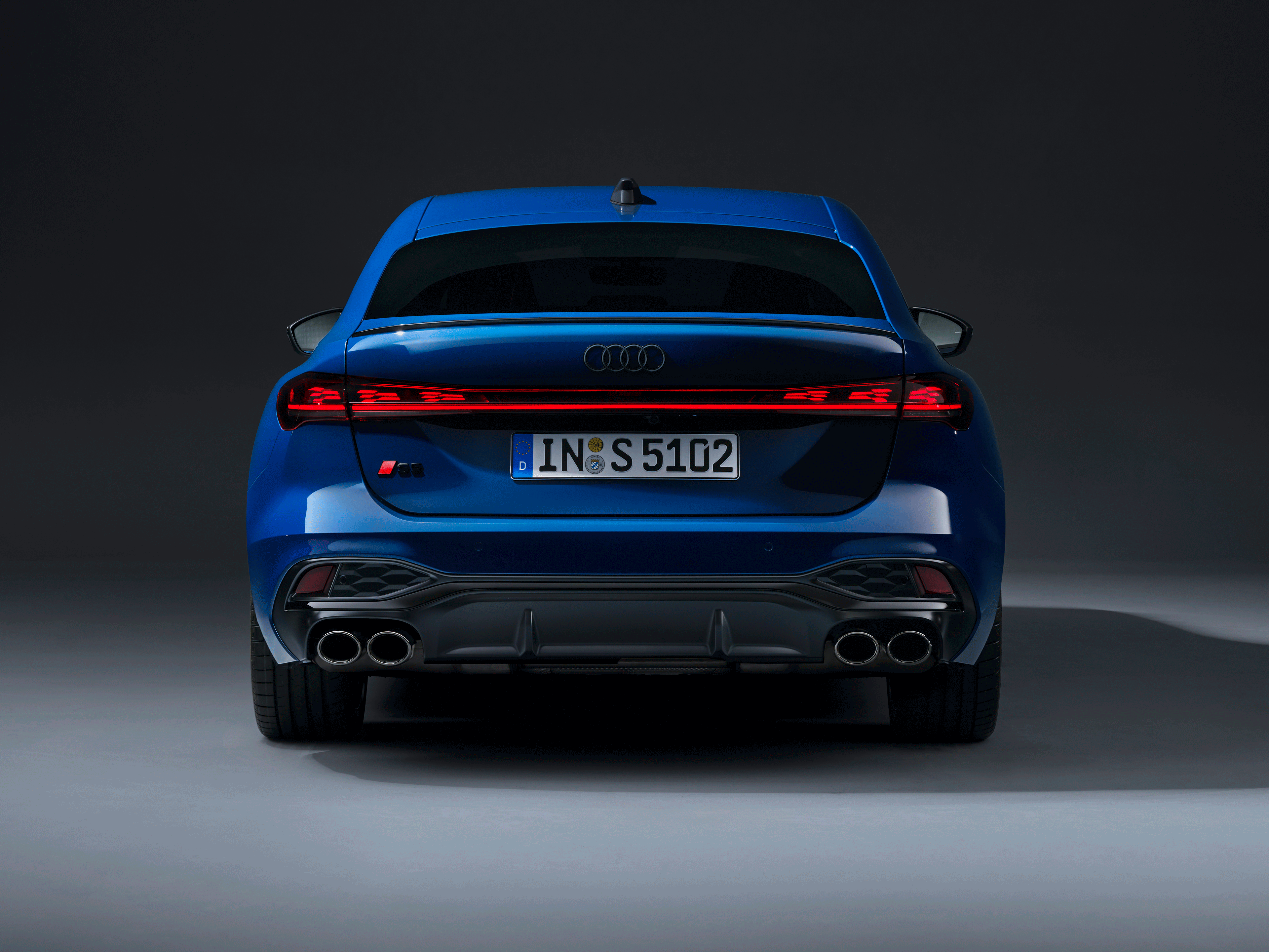 Audi S5 Sedan - Static photo,
Colour: Ascari blue metallic