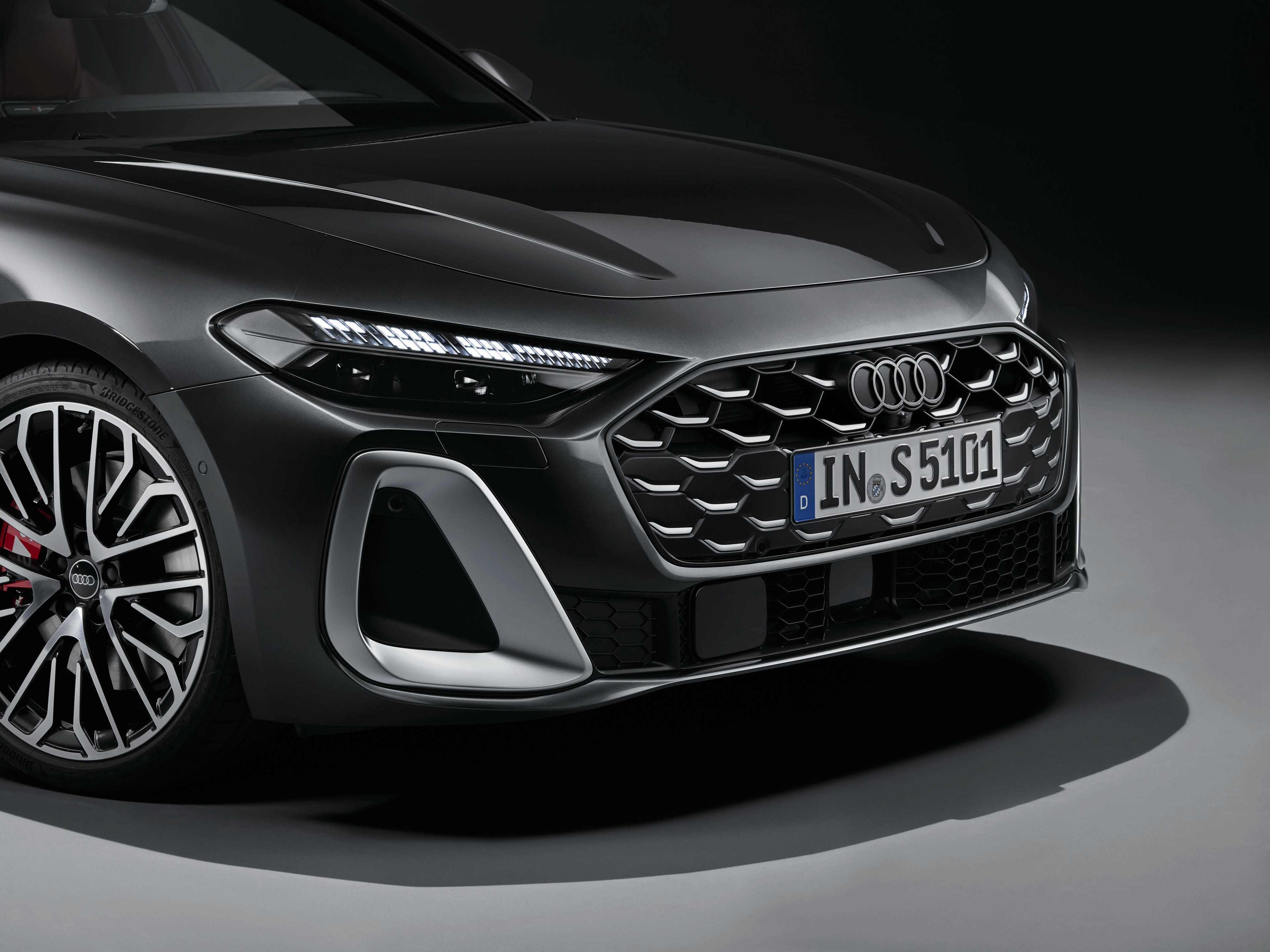 Audi S5 Avant - Detail,
Farbe: Daytonagrau Perleffekt