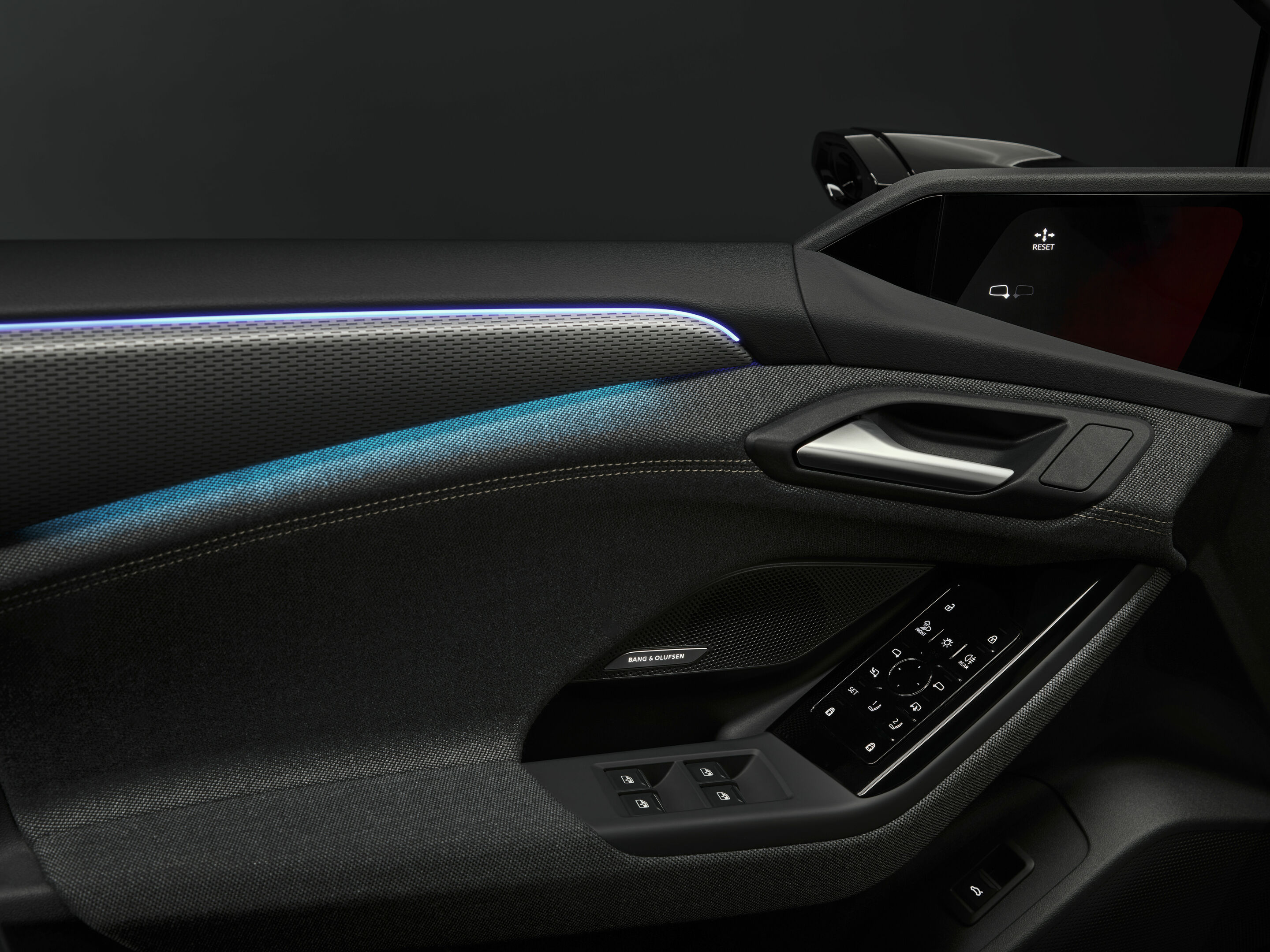 Audi A6 Avant e-tron - Standaufnahme,
Farbe: Magnetgrau