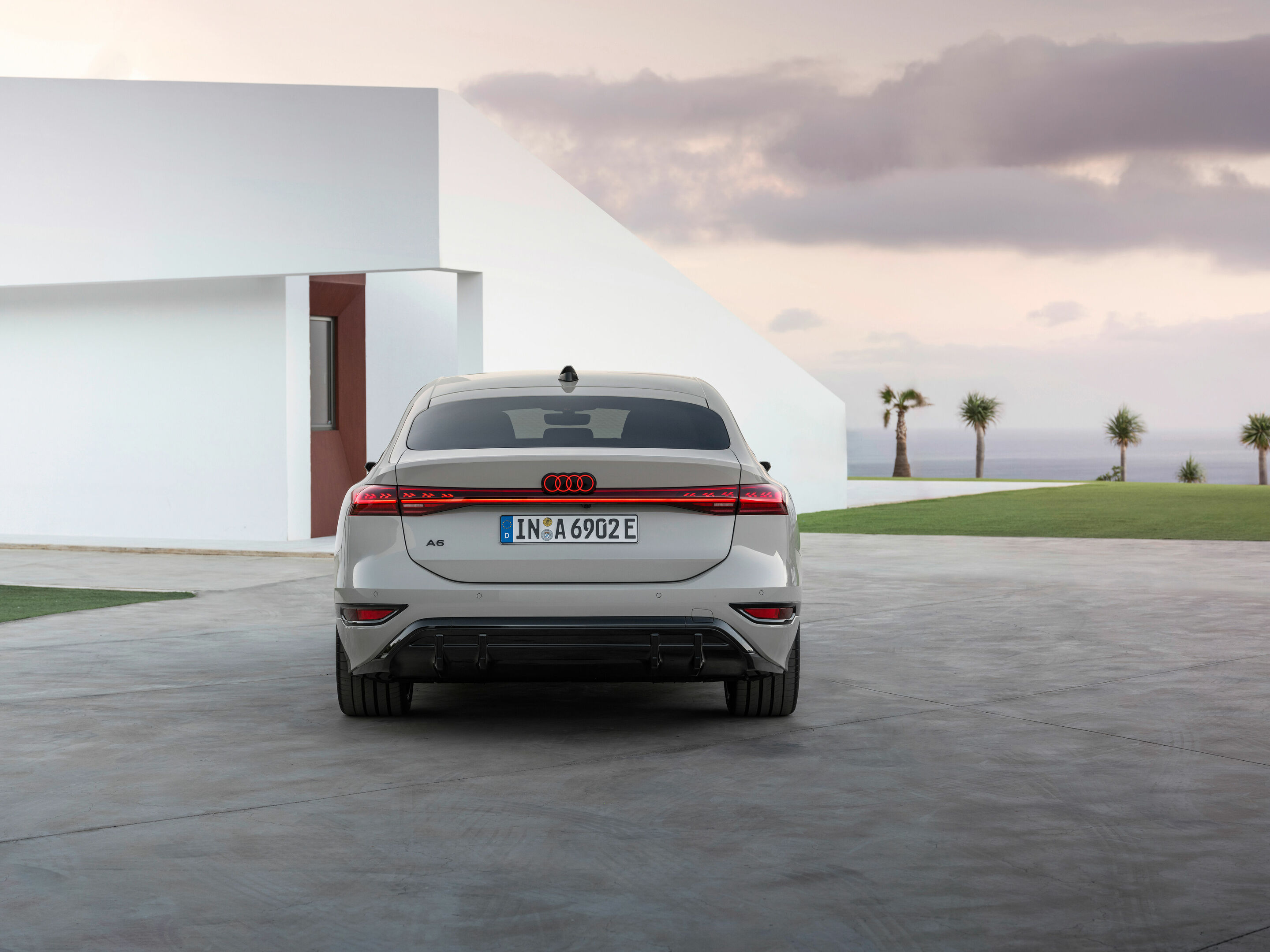 Audi A6 Sportback e-tron performance - Static photo,
Colour: Siam beige metallic