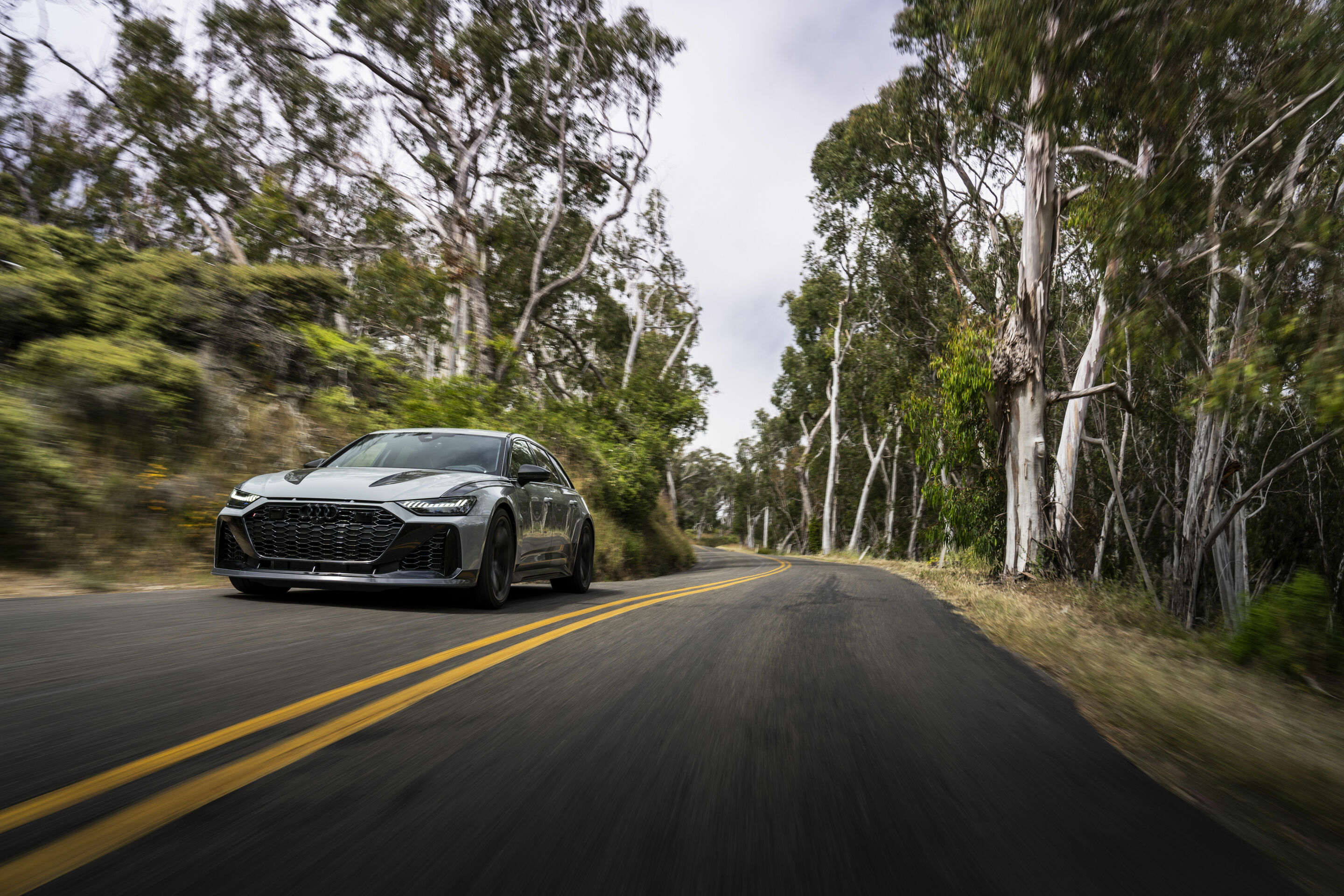 Audi RS 6 Avant GT in California - Dynamic photo,
Colour: Nardo Grey