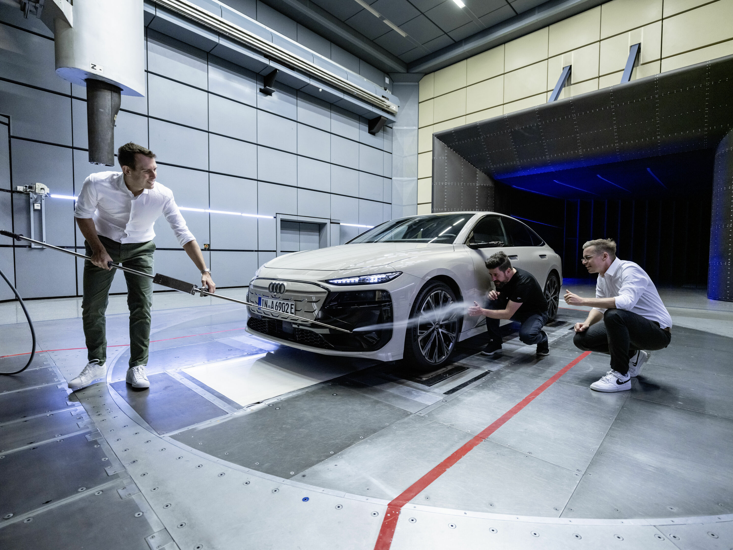 Teamwork: Akribische Detailarbeit an der Aerodynamik des Audi A6 Sportback e-tron