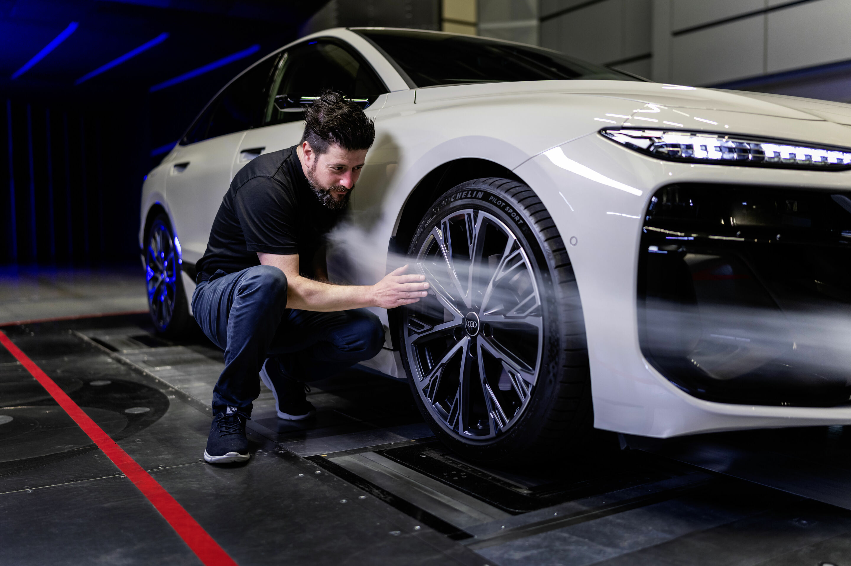 Raddesigner Andreas Valencia Pollex am neuen Audi A6 Sportback e-tron