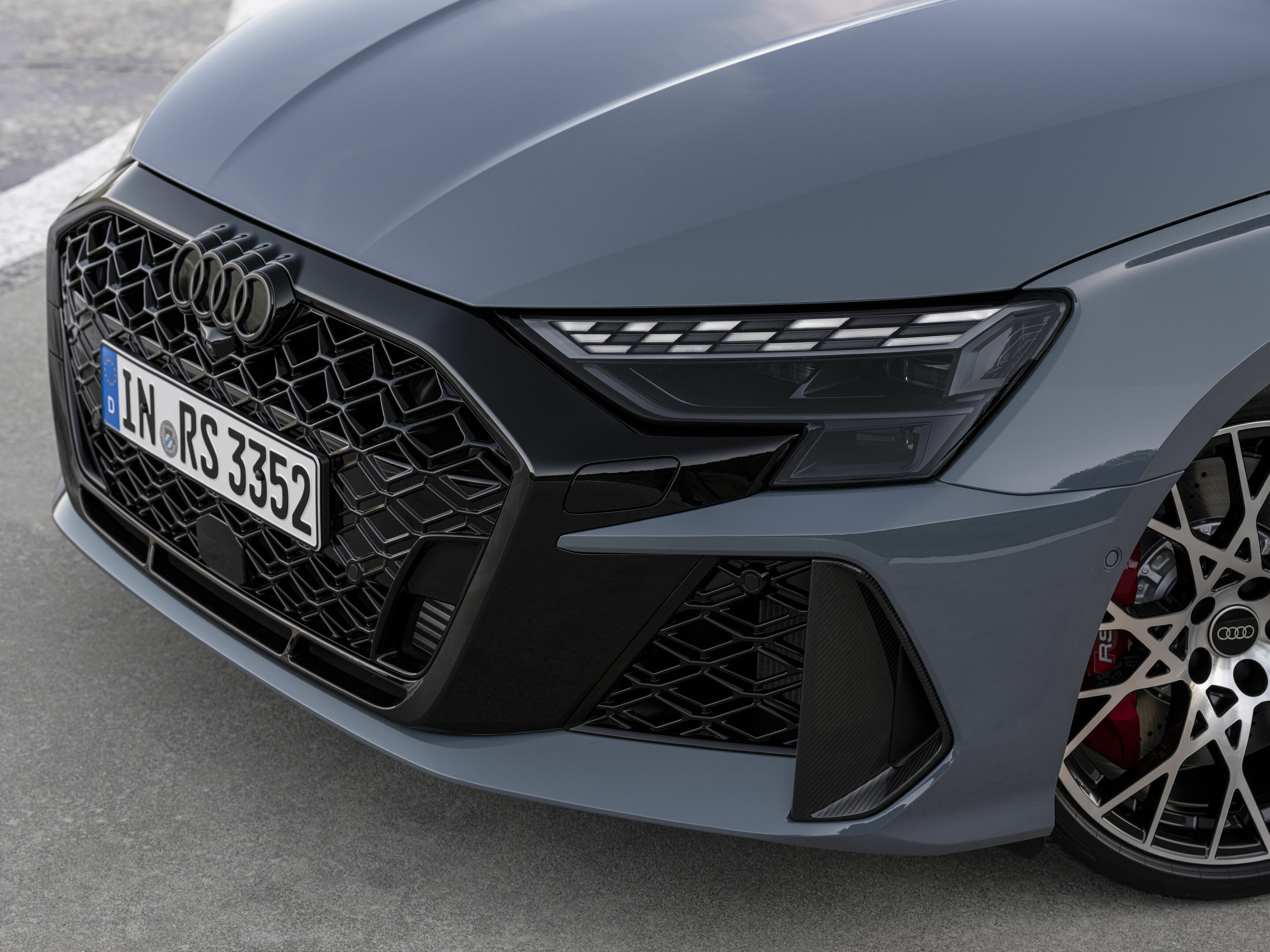 Audi RS 3 Sedan - Detail,
Colour: Kemora grey