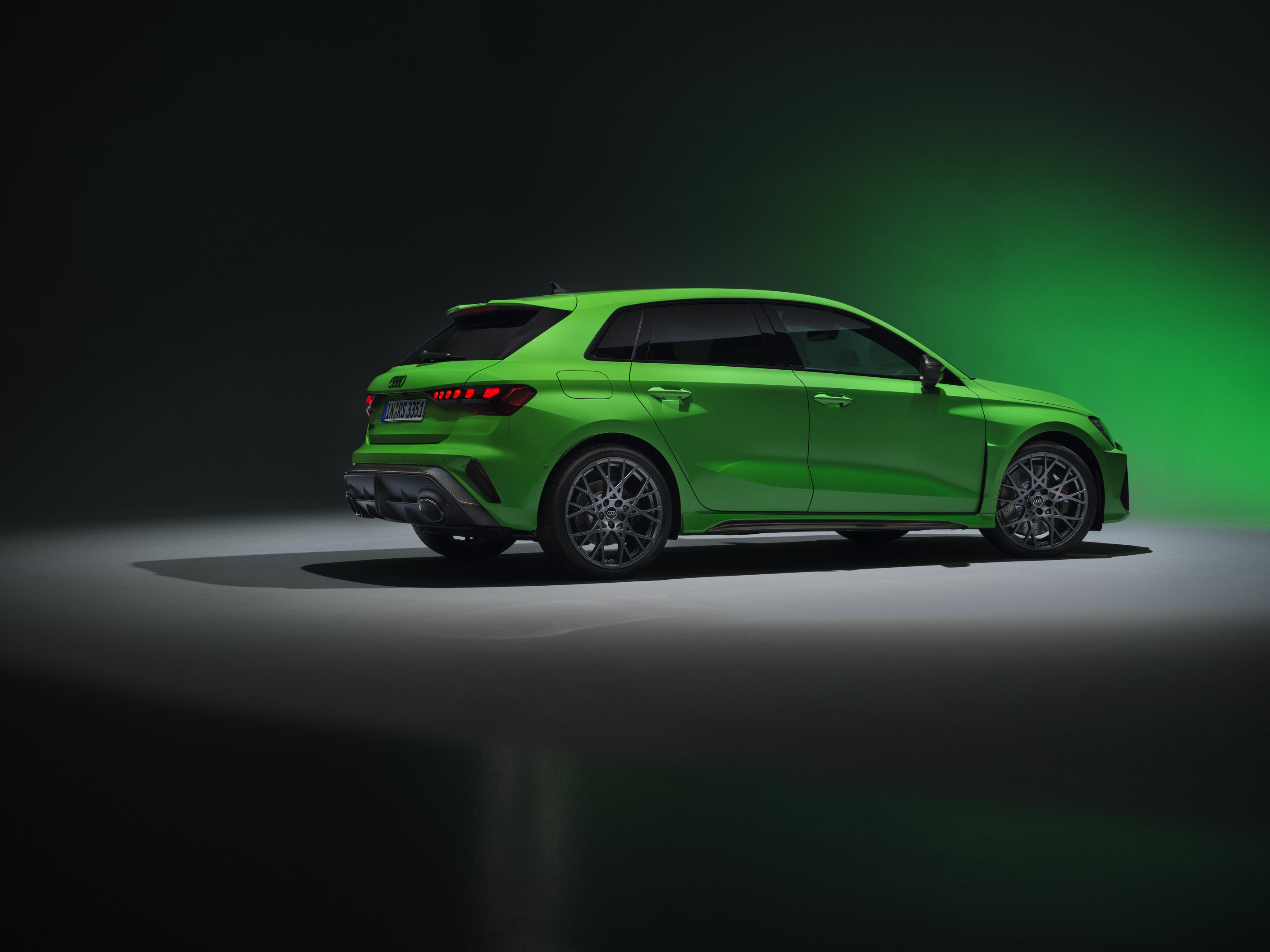 Audi RS 3 Sportback - Standaufnahme,
Farbe: Kyalamigrün