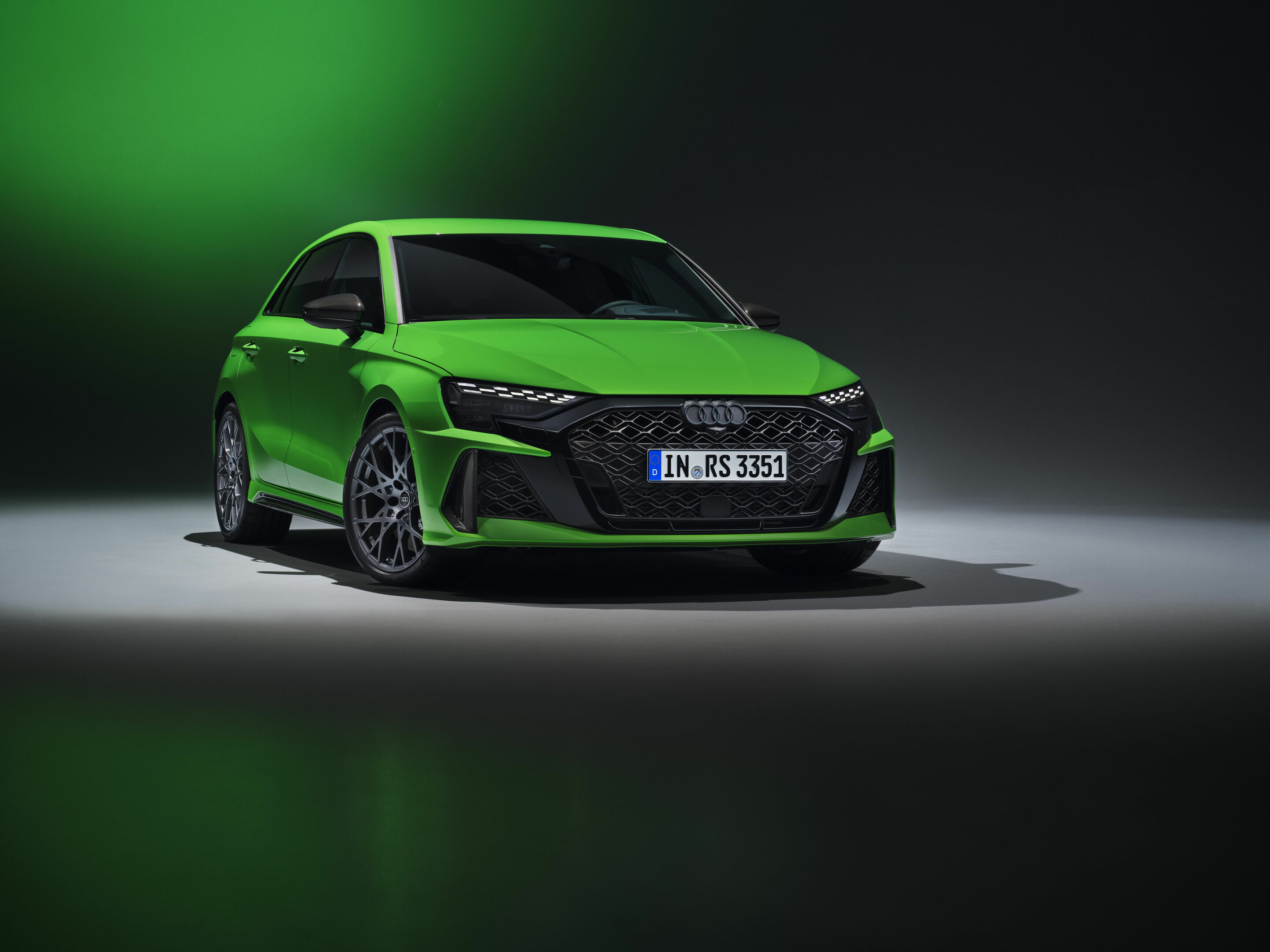 Audi RS 3 Sportback - Standaufnahme,
Farbe: Kyalamigrün