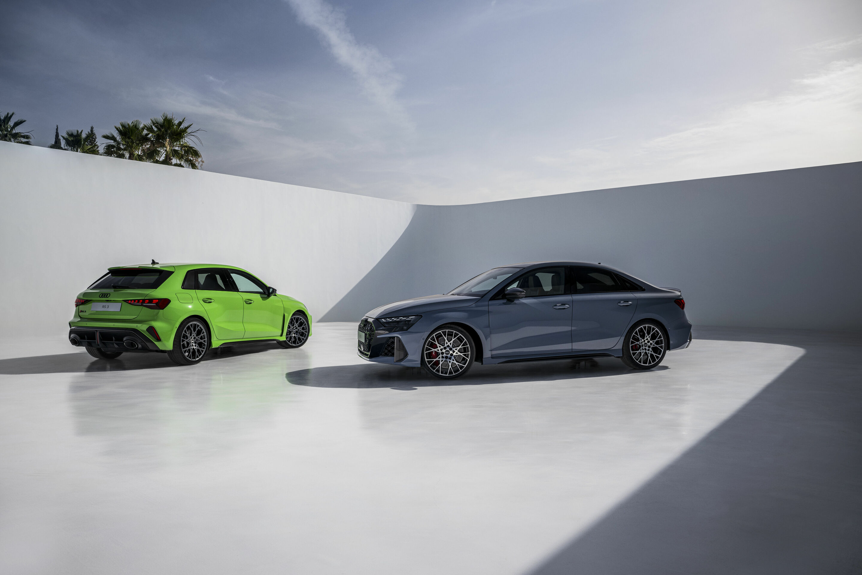 Audi RS 3 Sedan / Audi RS 3 Sportback - Static photo,
Colour: Kemora grey, Kyalami green