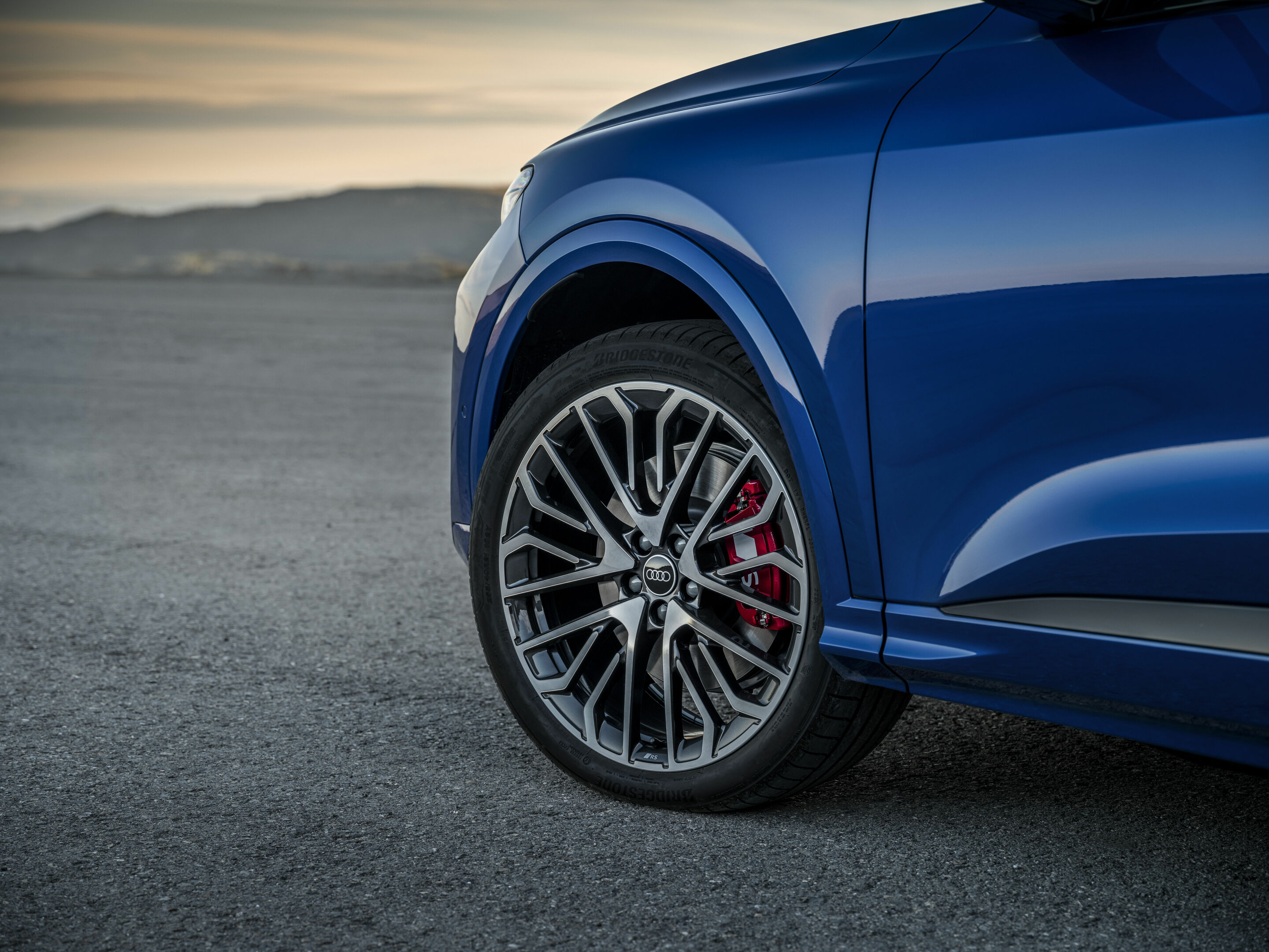 Audi SQ5 TFSI - Detail, 
Farbe: Ultrablau Metallic