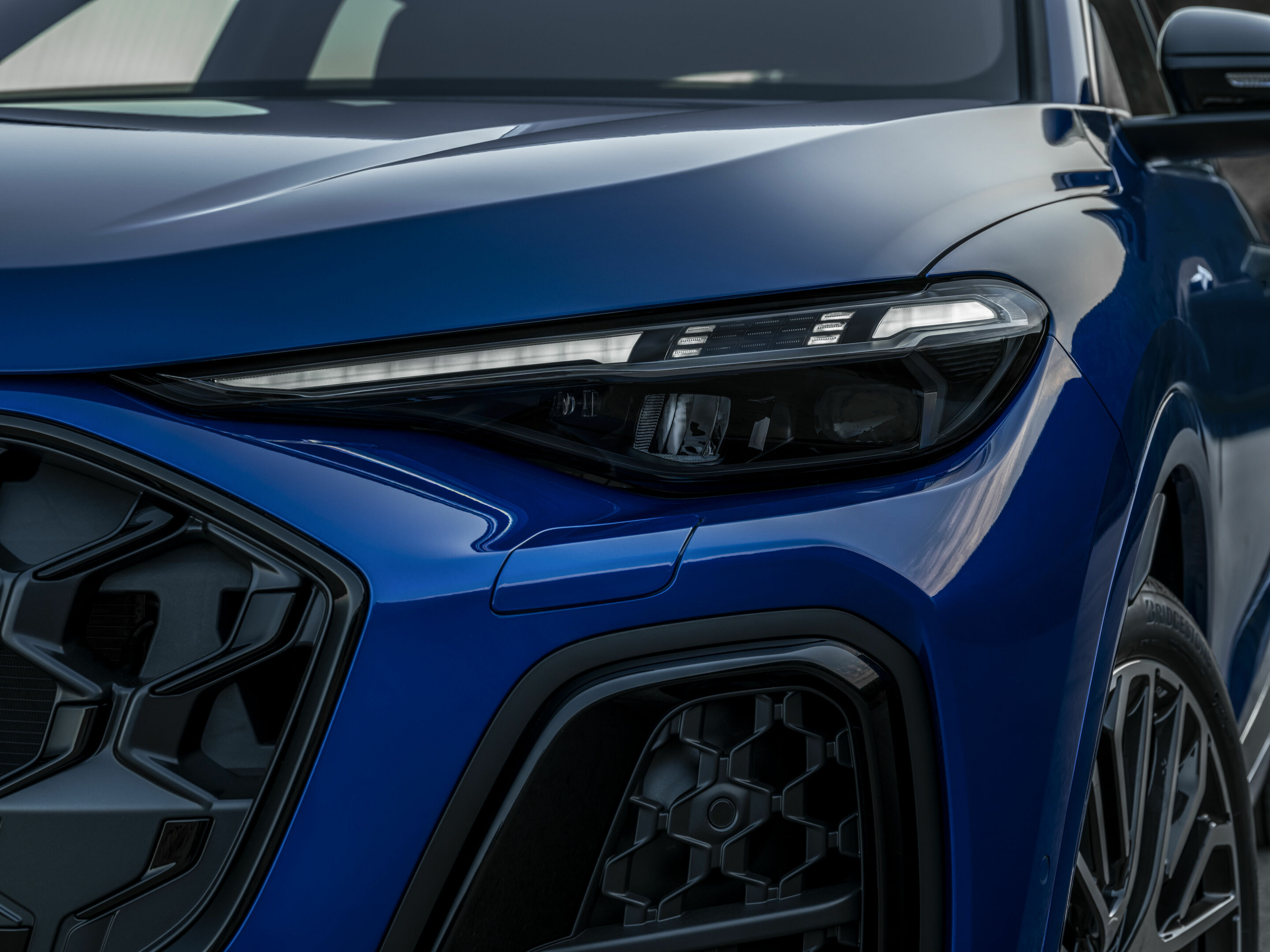 Audi SQ5 TFSI - Detail, 
Colour: Ultra blue metallic
