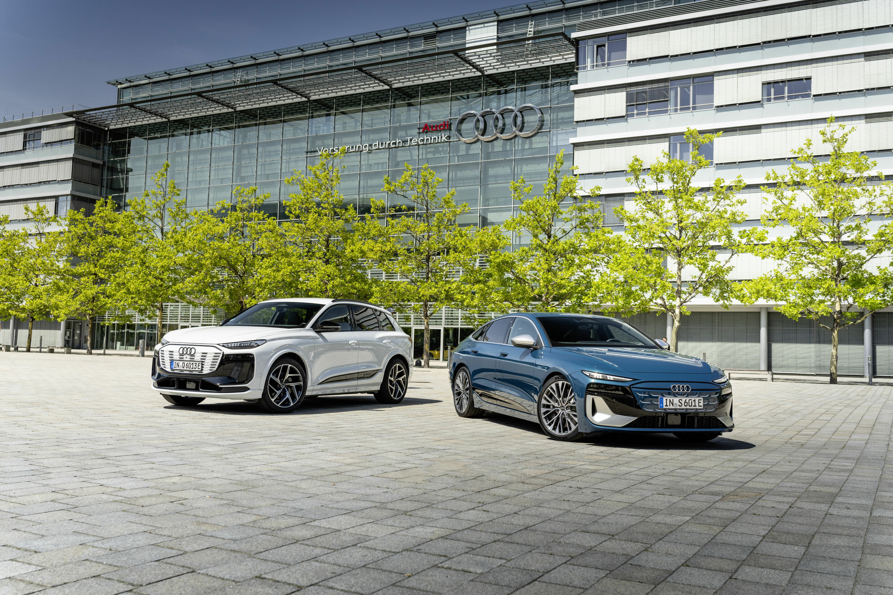 Der Audi Q6 e-tron und der S6 Sportback e-tron