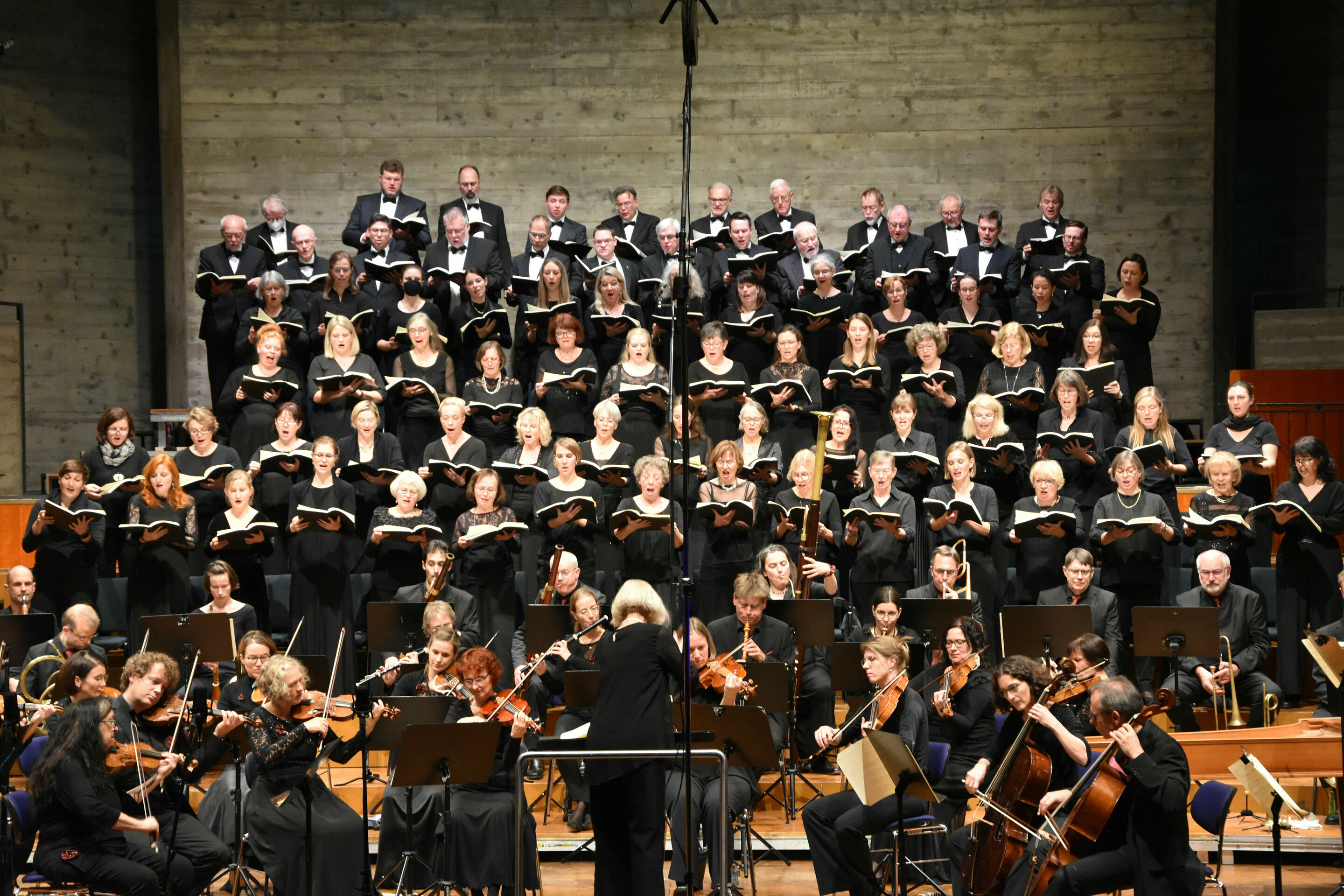 Benefizkonzert: Audi Bläserphilharmonie spielt „Carmina Burana“