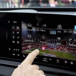 Audi delivers company cars to FC Bayern