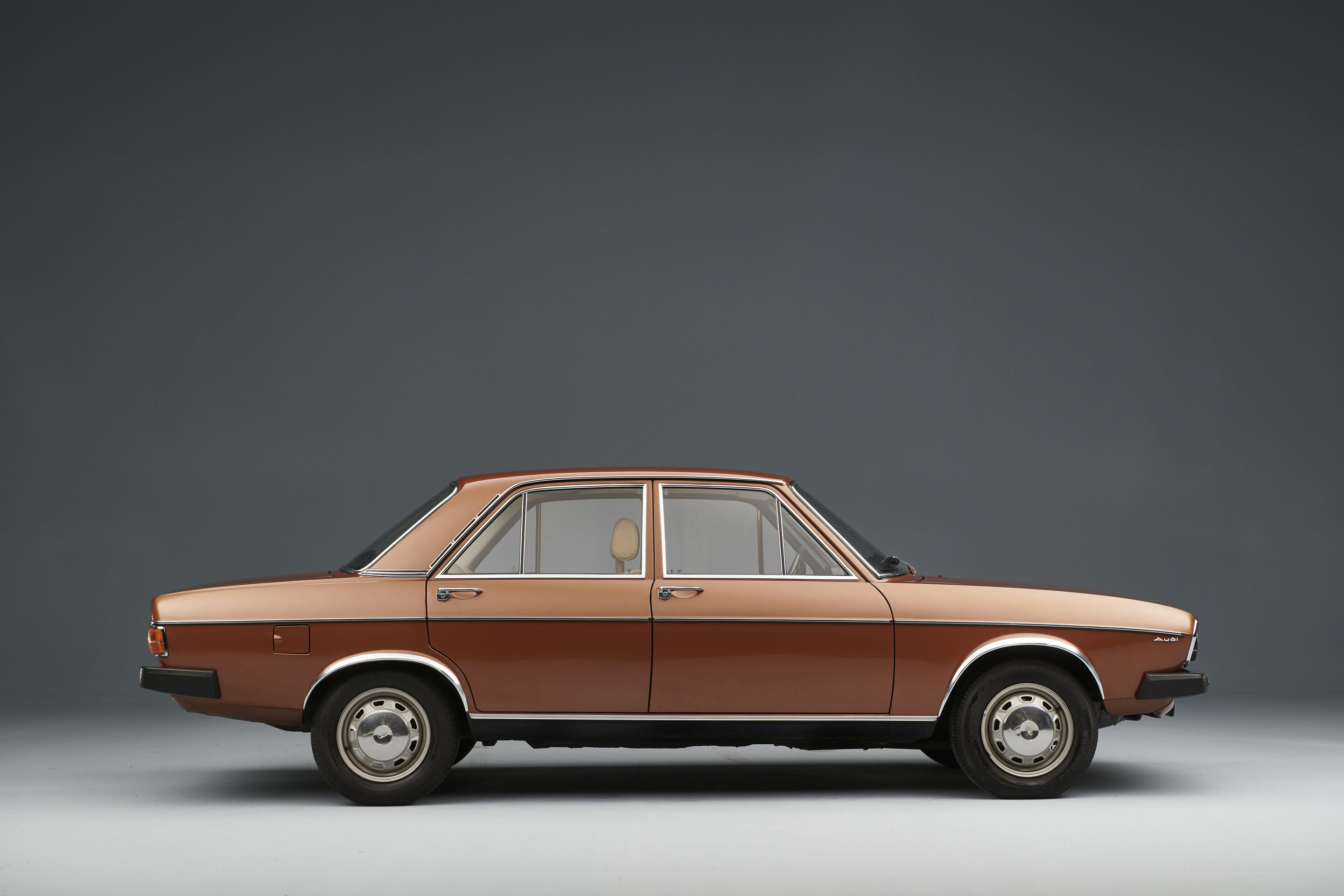 Audi Tradition showcases Audi 100 and A6 history