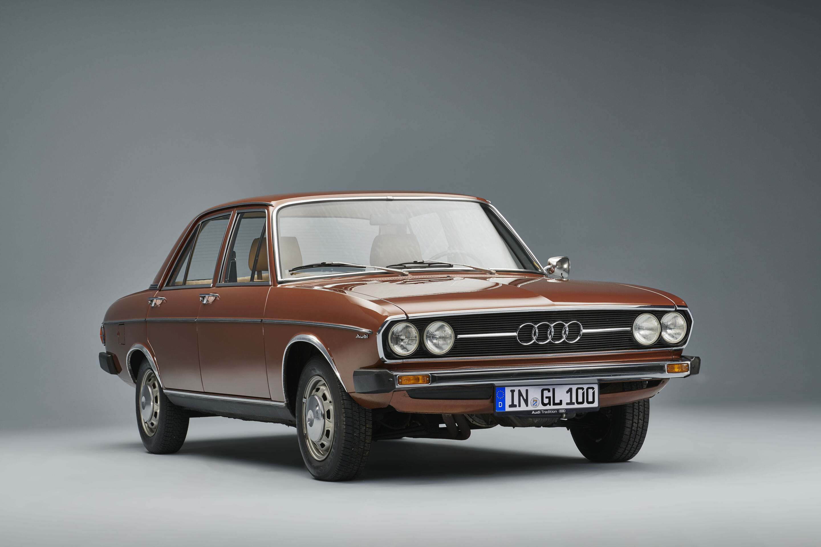 Audi Tradition showcases Audi 100 and A6 history