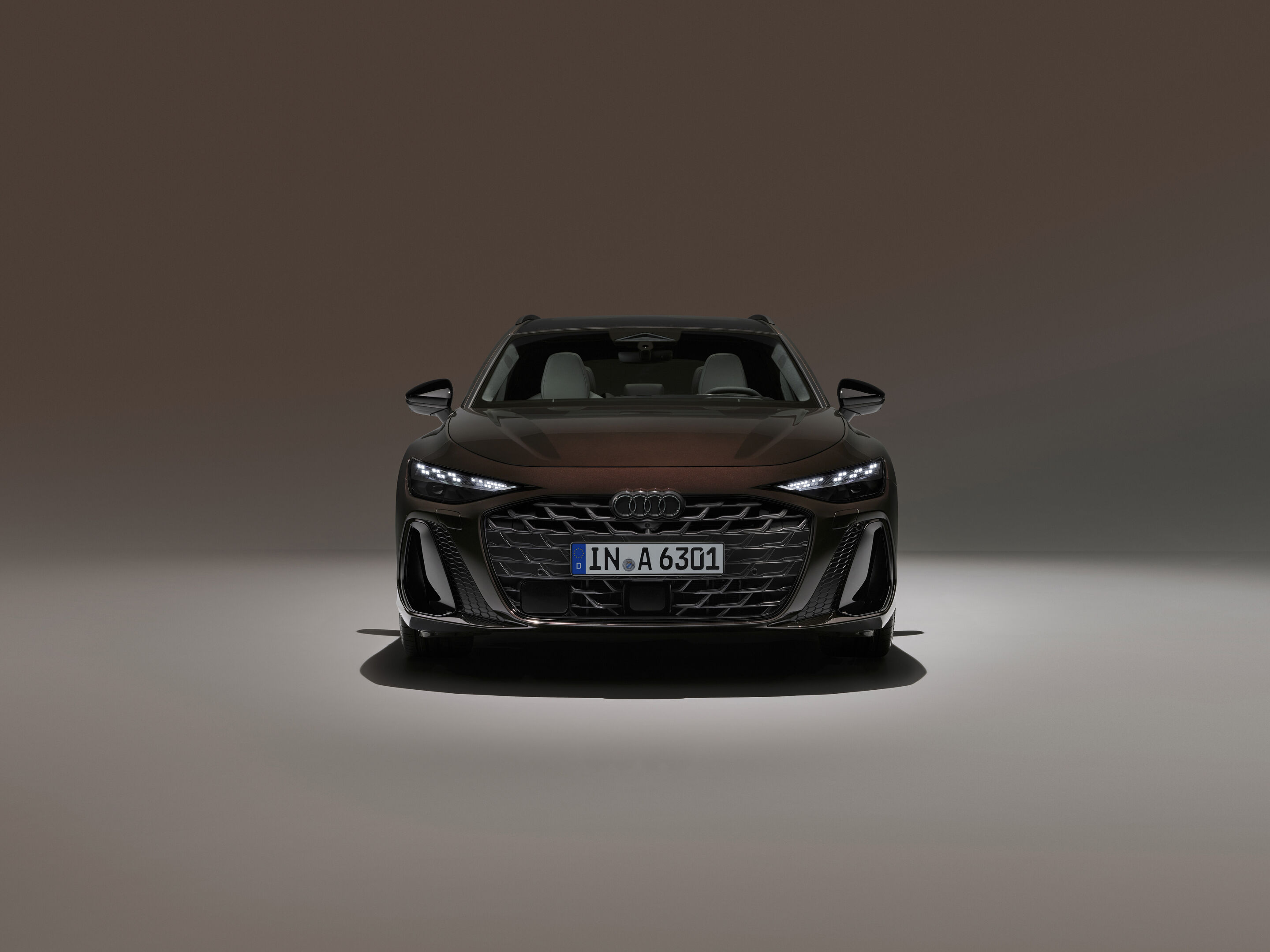 Audi A6 Avant - Static photo, 
Colour: Madeira Brown metallic