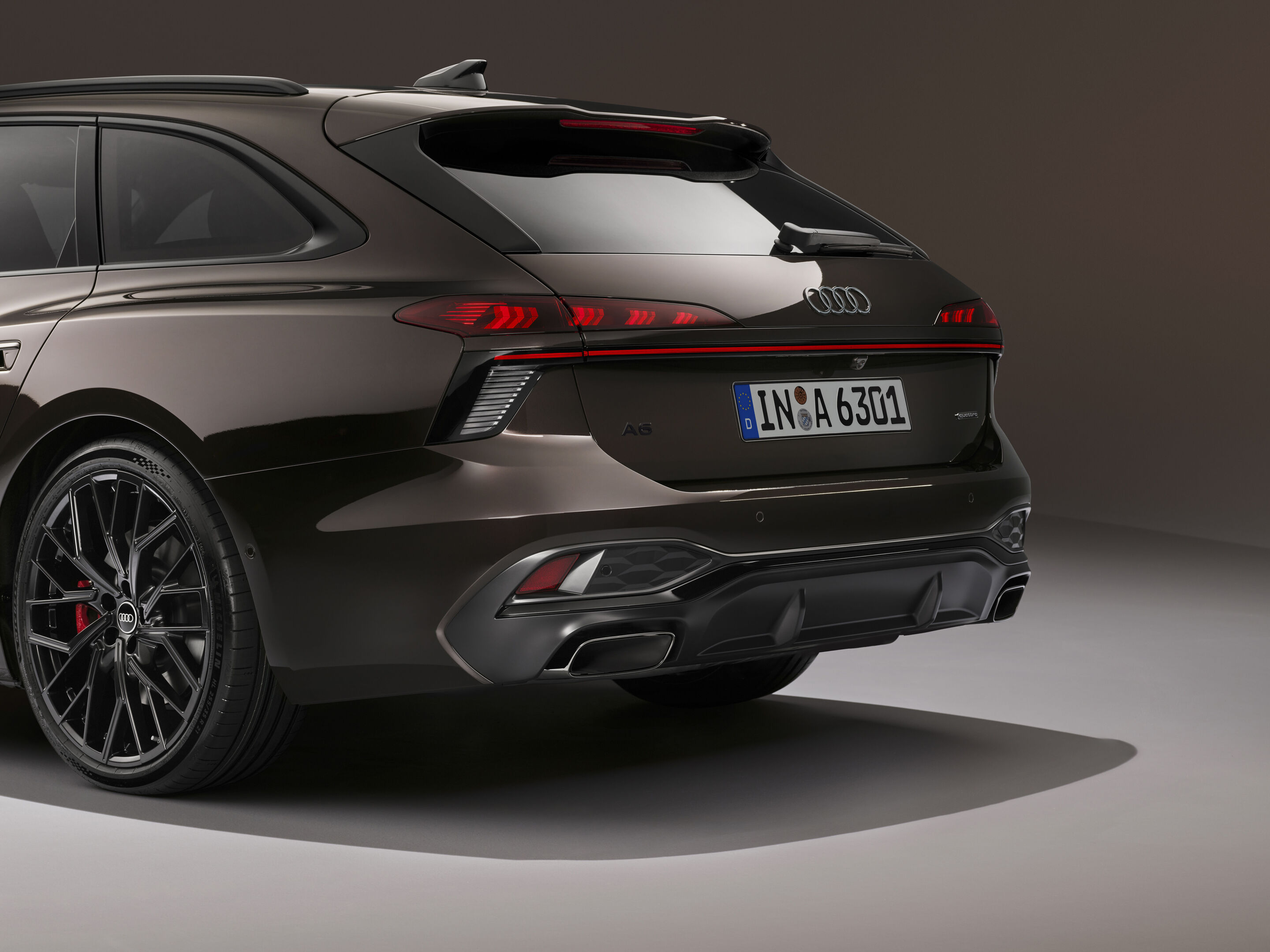 Audi A6 Avant - Detail, 
Farbe: Madeirabraun Metallic